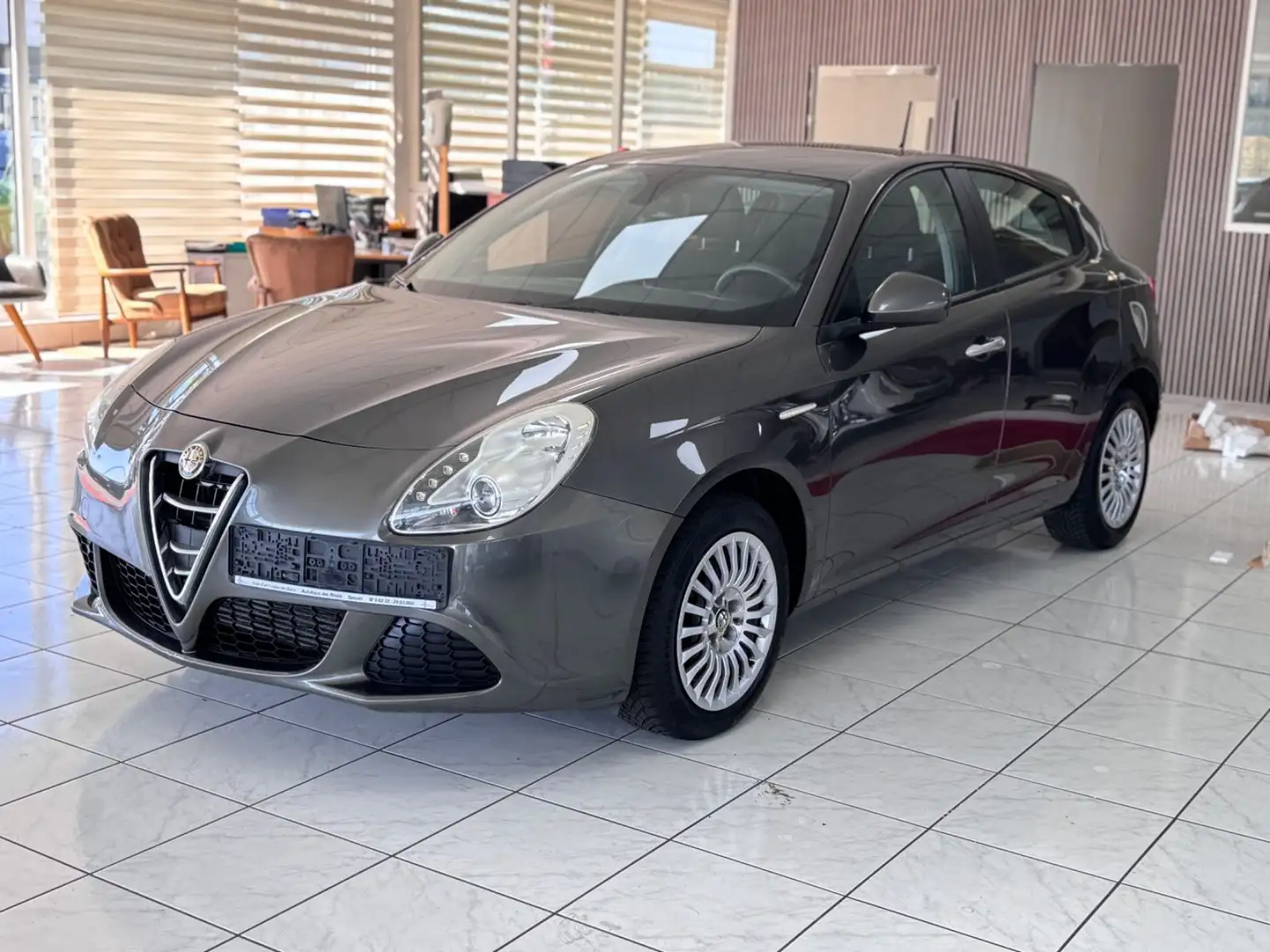 Alfa Romeo Giulietta Basis+Klima+USB/AUX+Mwst+1.Hand Gris - 2