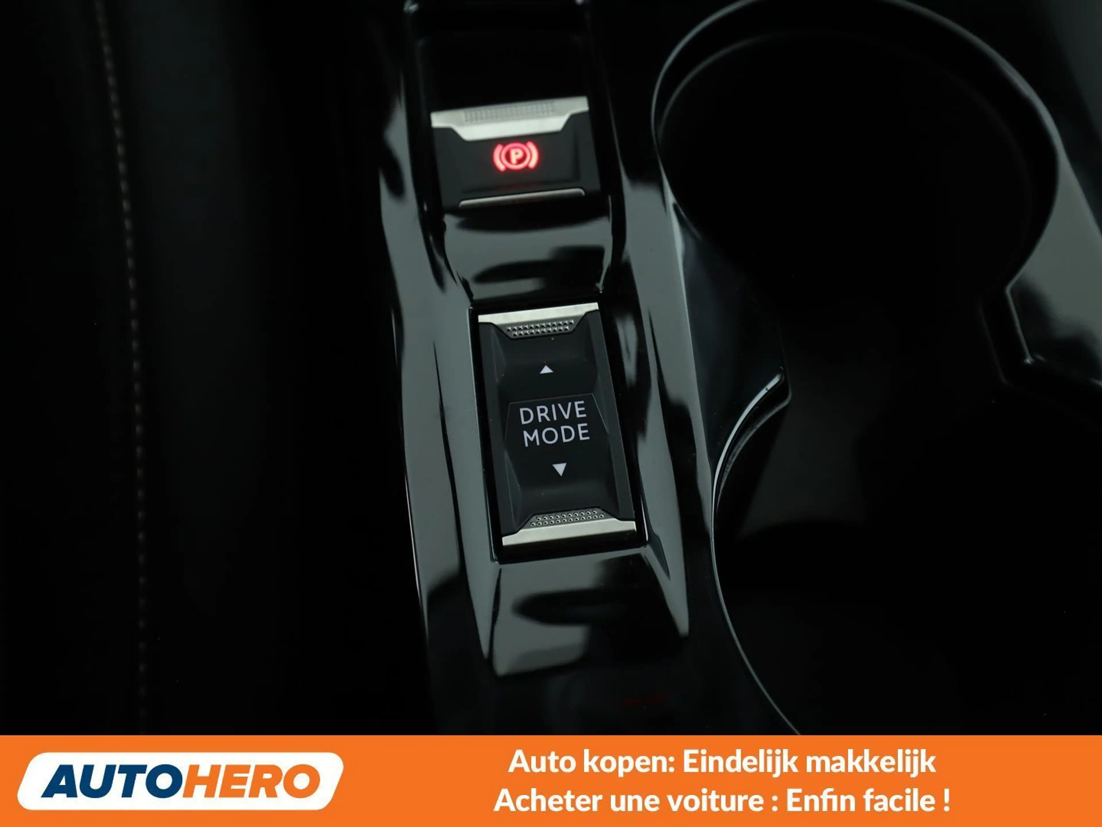 Peugeot e-208 electric drive 100 kW e Active — photo 14