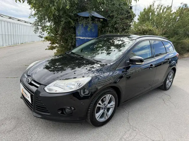 Ford Focus view 4