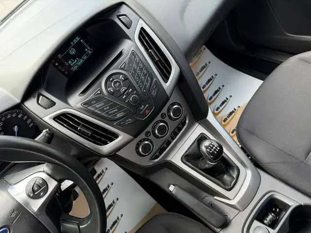 Ford Focus view 11