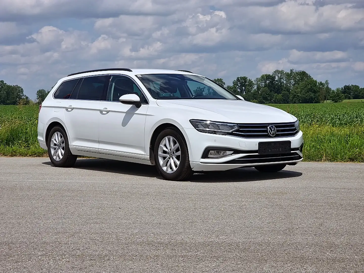 Volkswagen Passat Variant 2,0 TDI DSG *1.HAND*ANHÄNGERKUPPLUNG*SPURHALTEA... Weiß - 2