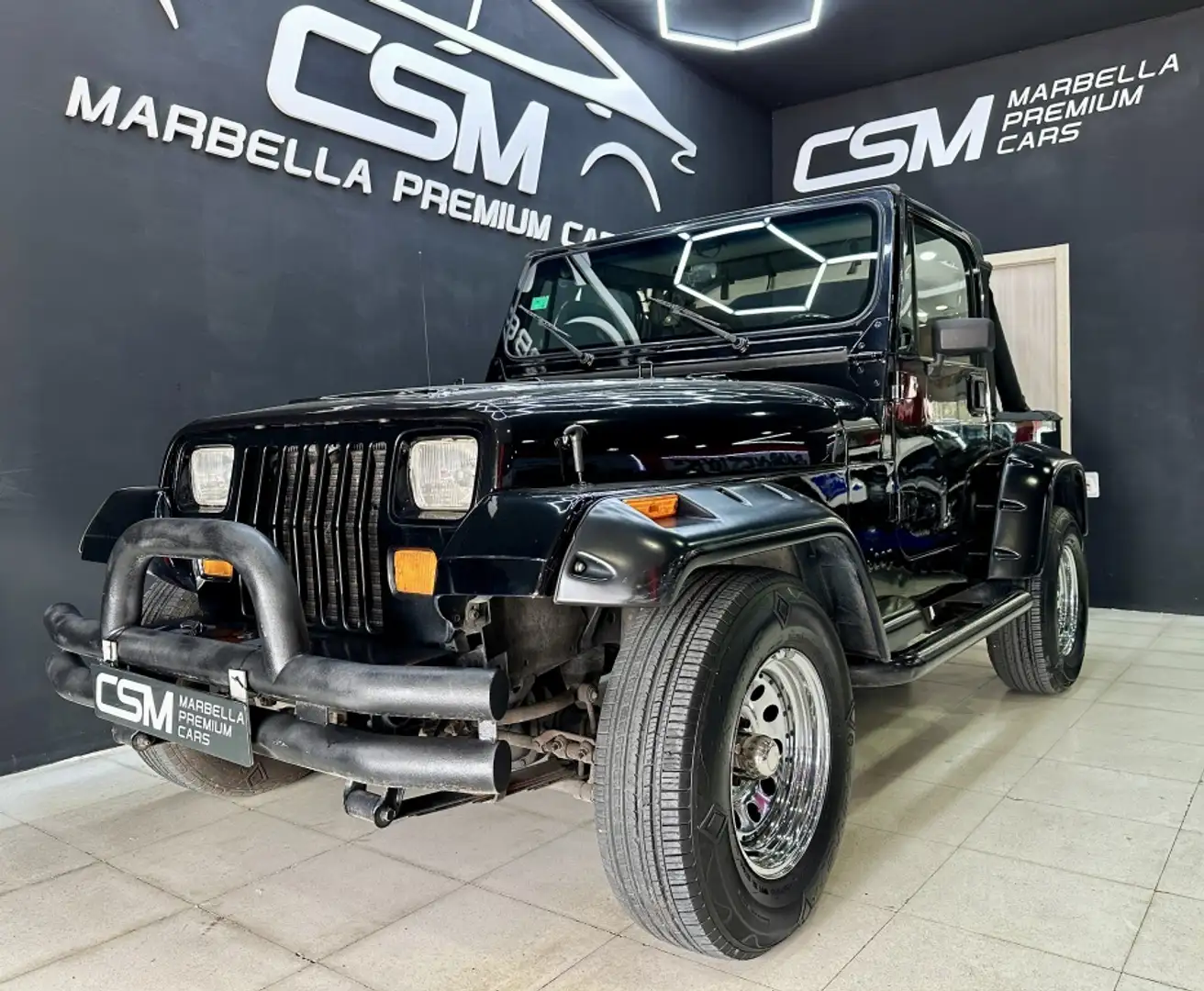 Jeep Wrangler YJ Aut. Noir - 1