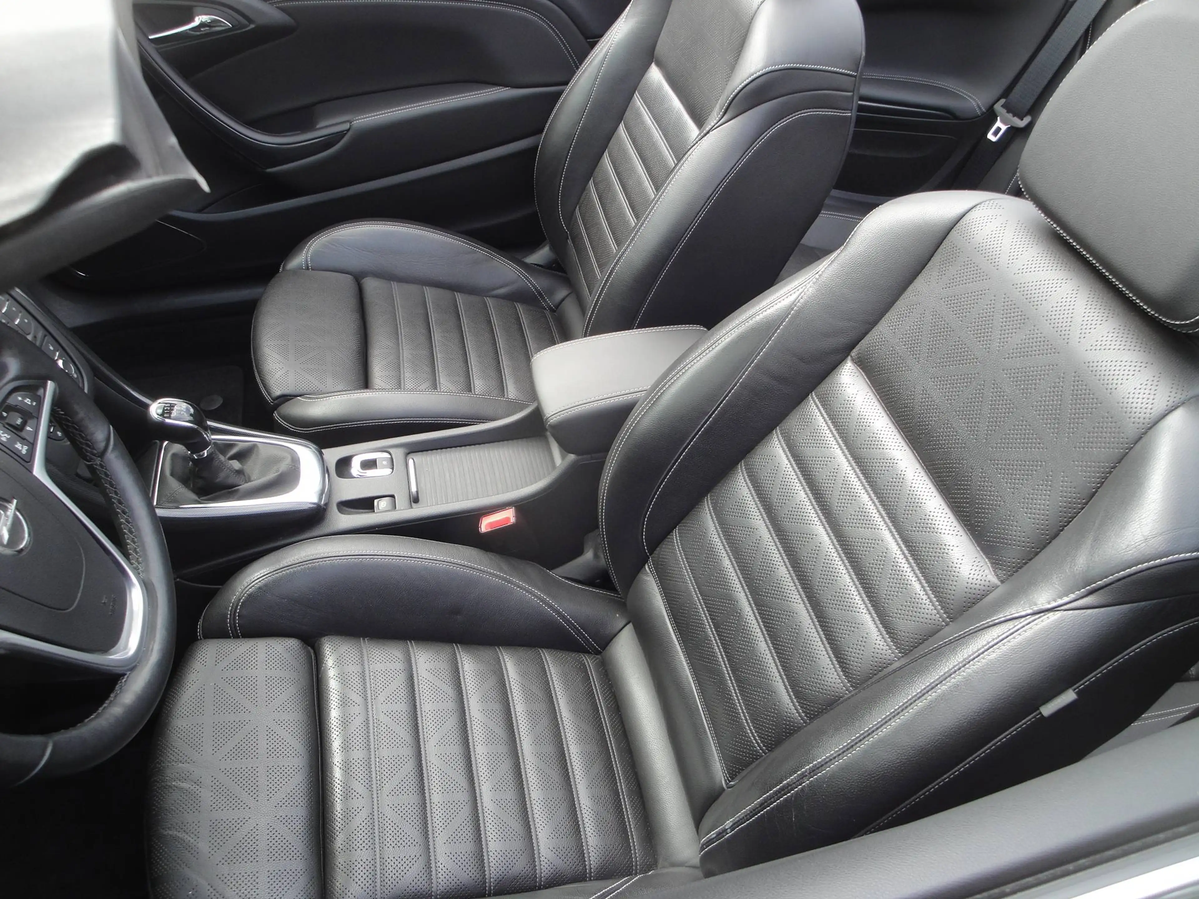 Opel Cascada Cascada 1.4 Turbo Innovation S — photo 12