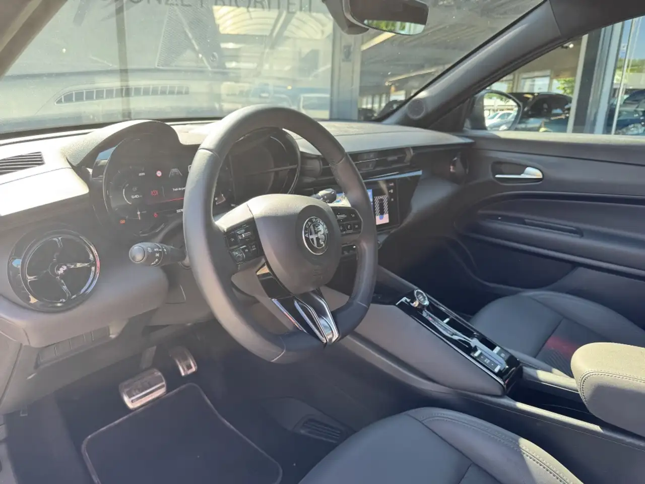 Alfa Romeo Junior 2025