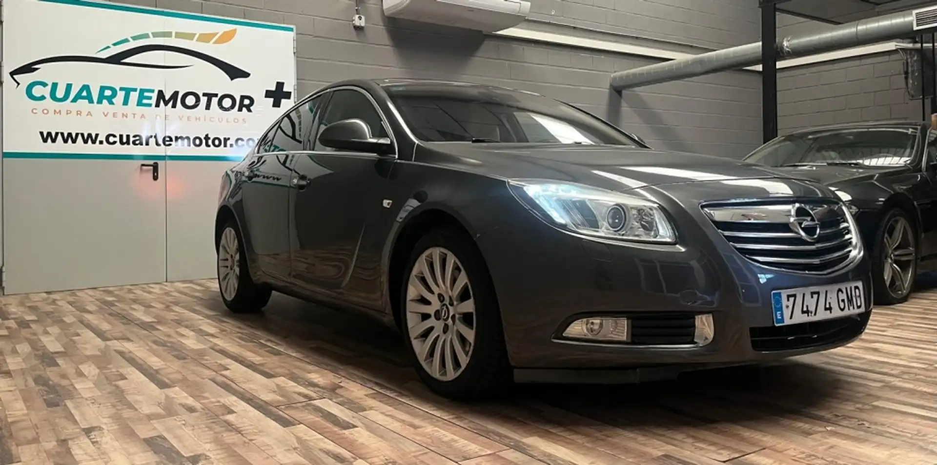 Opel Insignia 2.0CDTI Cosmo Aut. 160 Grijs - 1