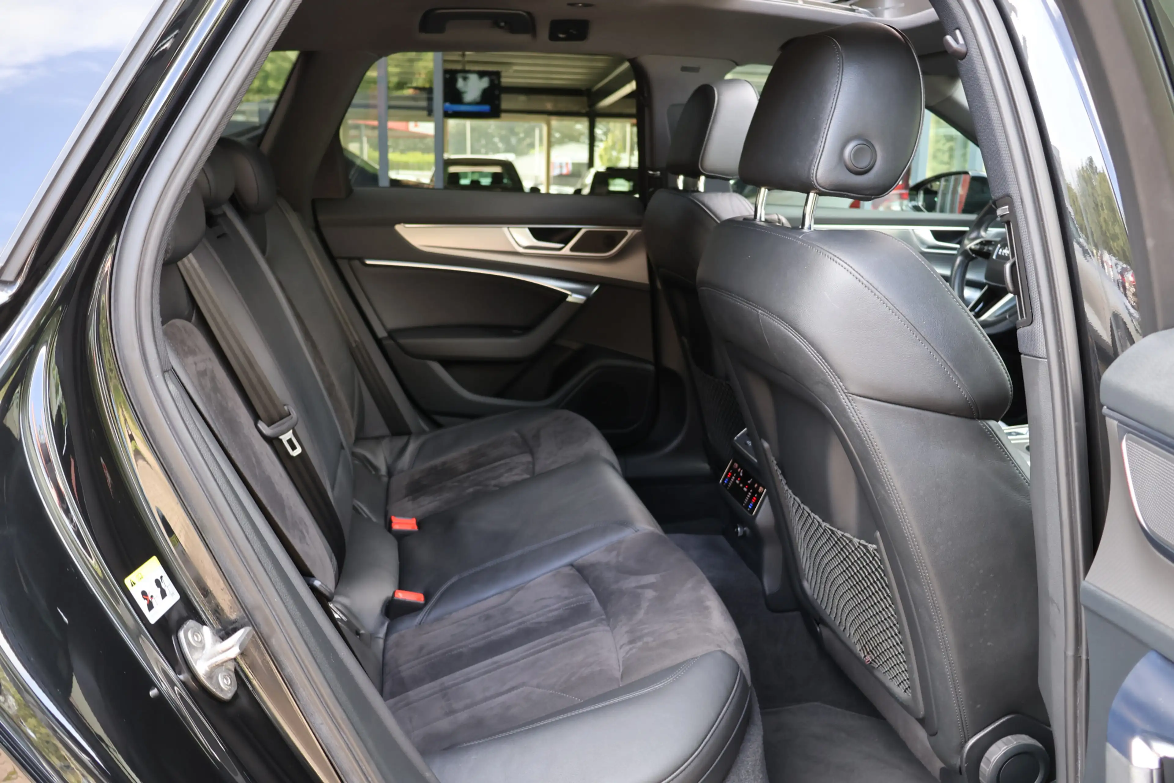 Audi A6 Avant 45 TFSI Pro Line | Black Optic | Panoramadak — photo 26