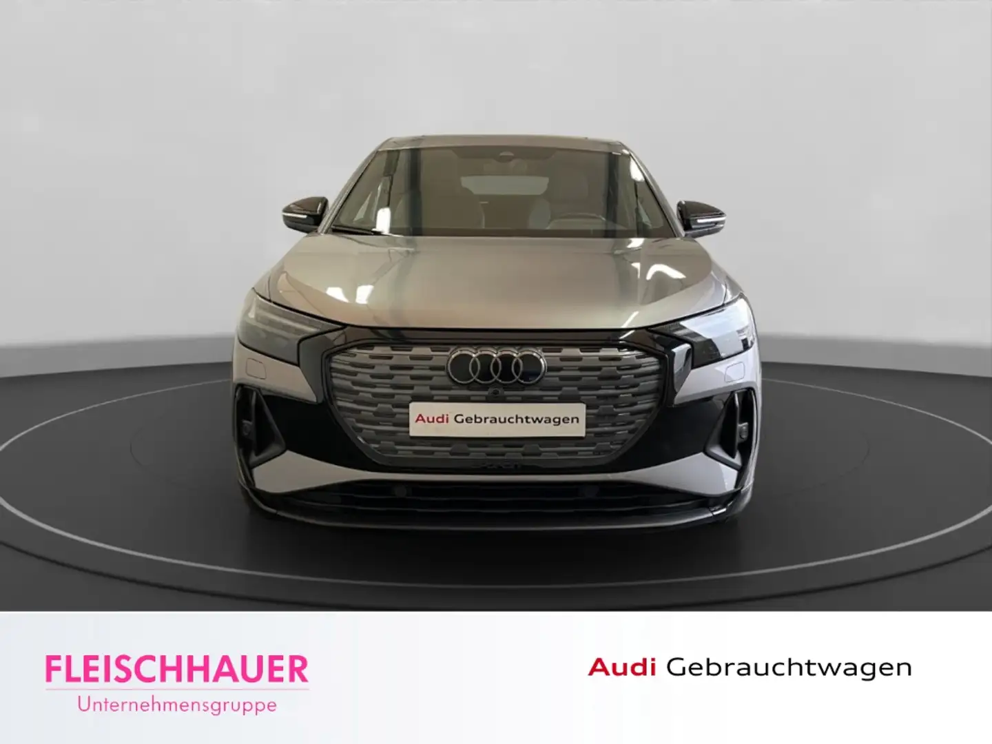 Audi Q4 e-tron 50 quattro LED ACC Pano Kamera Leder Navi Grau - 2