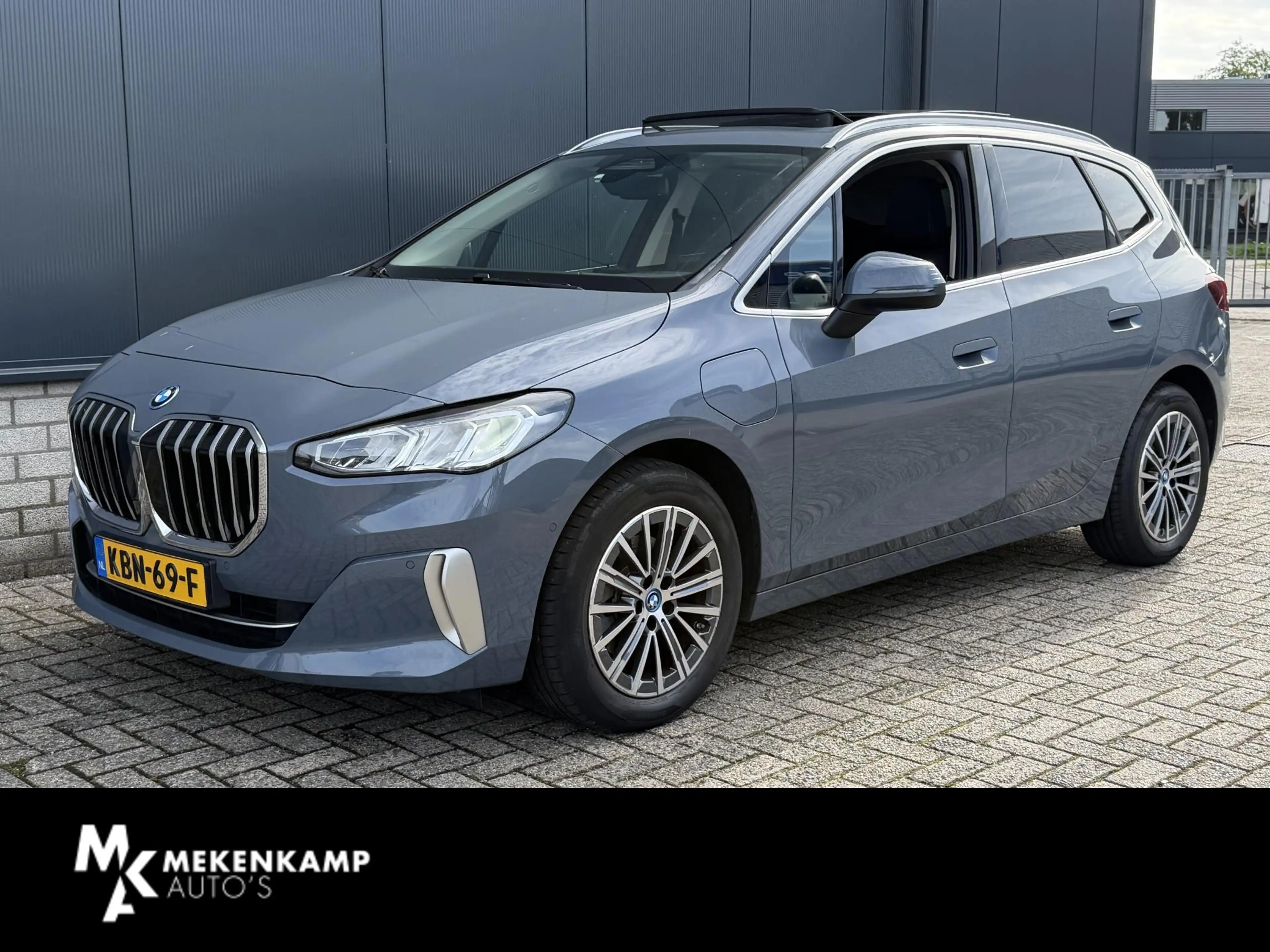BMW 225 2-serie Active Tourer 225e xDrive Luxury Line 17"/