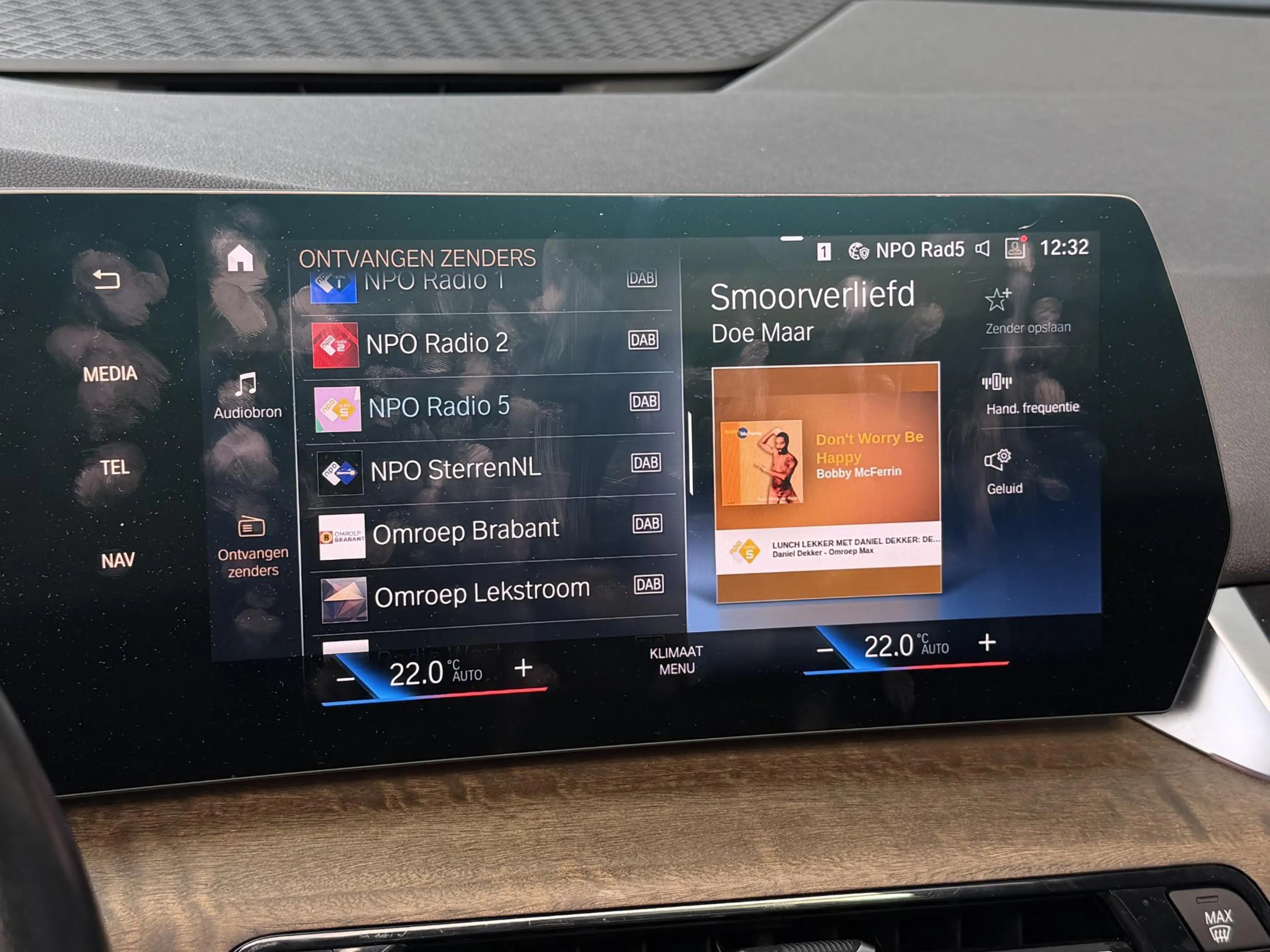 BMW 225 2-serie Active Tourer 225e xDrive Luxury Line 17"/ — photo 18