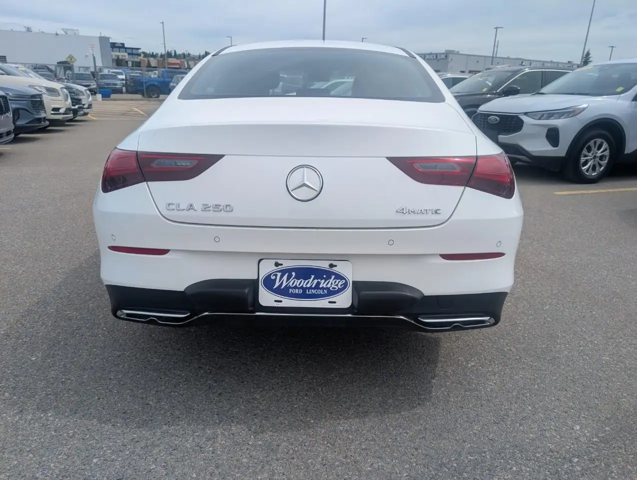 Mercedes-Benz CLA снимка Mercedes-Benz CLA