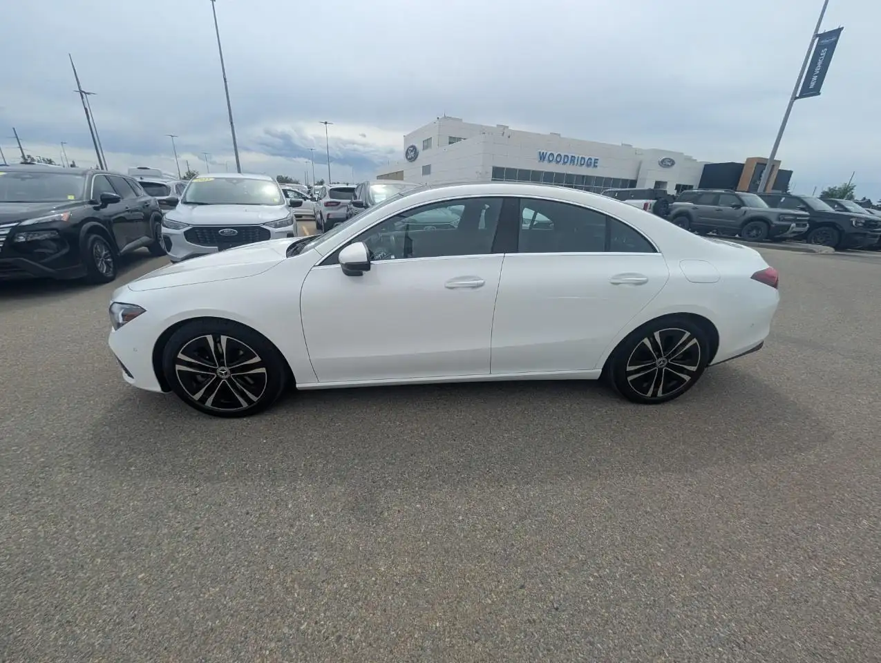 Mercedes-Benz CLA снимка Mercedes-Benz CLA