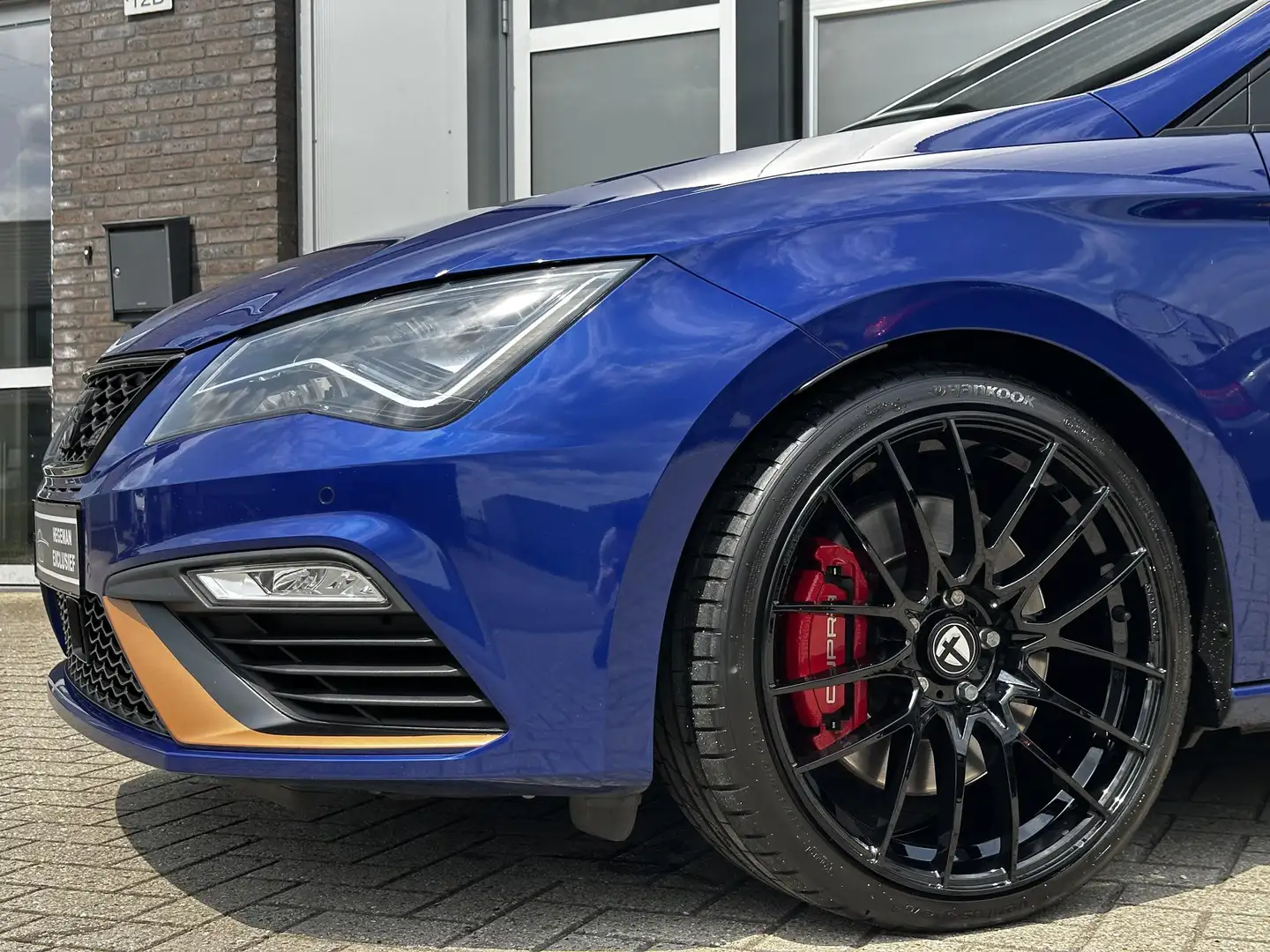 SEAT Leon 2.0 TSI CUPRA 300 | STAGE 2+ 380PK & 570NM | Schui Bleu - 2