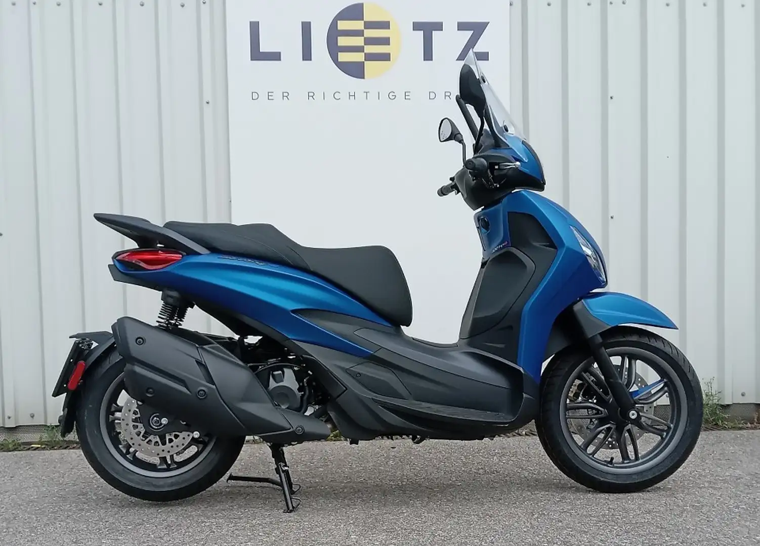 Piaggio Beverly 400 HPE Sport ABS E5+ Blauw - 1