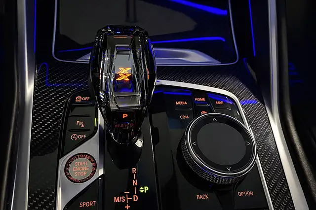 BMW X6 xDrive30d Aut. *MANHATTAN GREEN*HEAD-UP*AHK*TOP... Ansicht 23