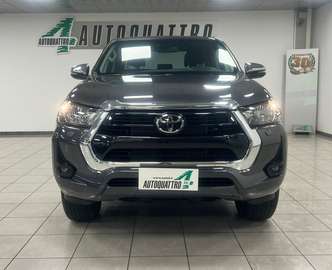 2.4 d-4d double cab Lounge 4wd auto
