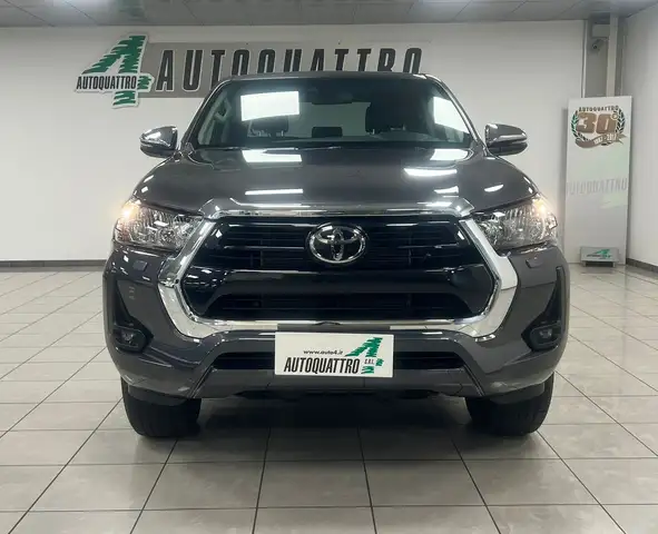Toyota Hilux 2.4 d-4d double cab Lounge 4wd auto
