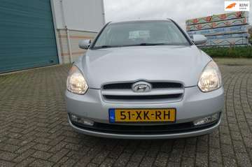 1.4i Dynamic - VOL AUTOMAAT - lage km stand TREKHA