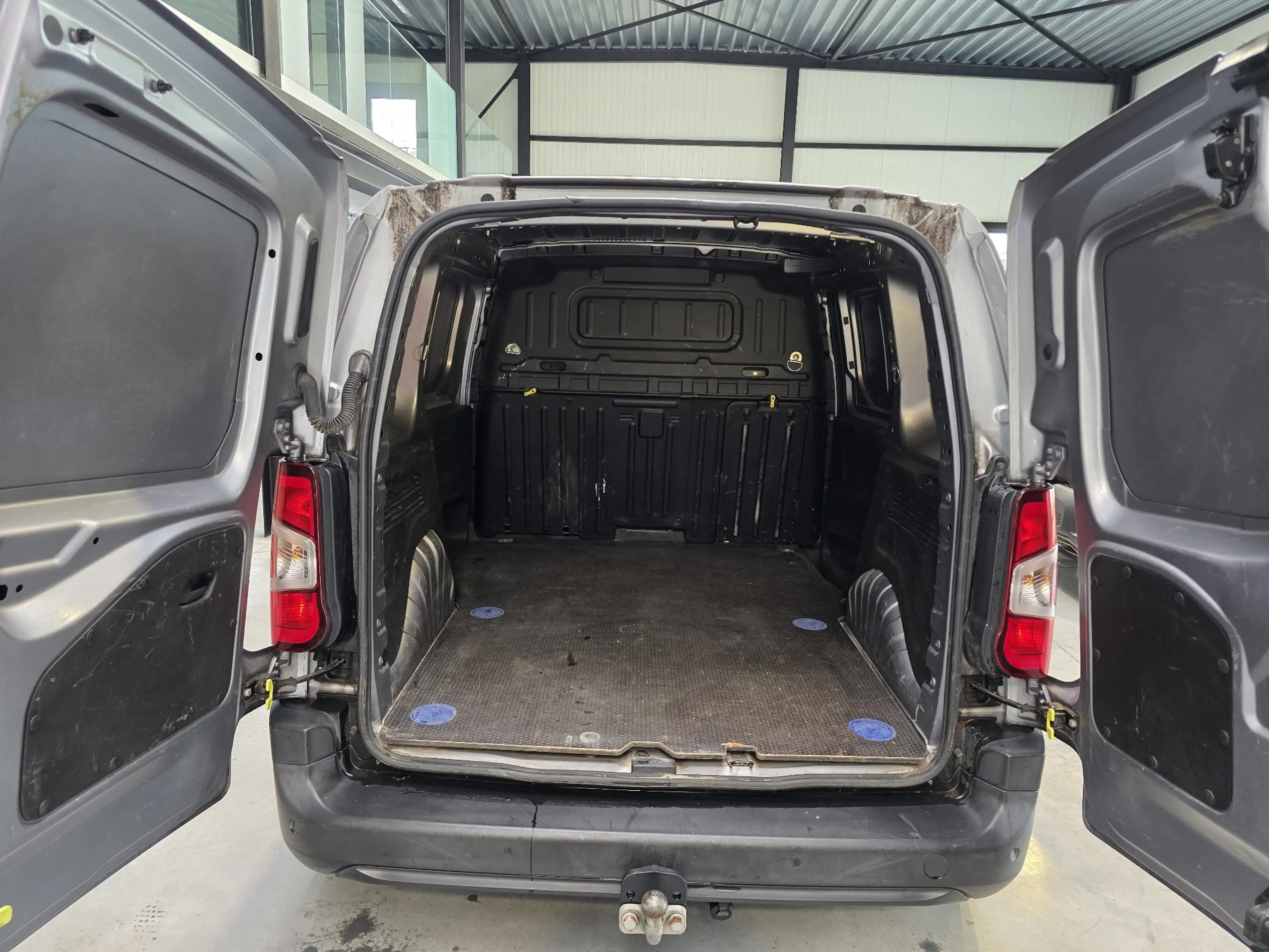 Peugeot Partner 1.5 BlueHDi BOITE AUTO // 3 PLACES / GARANTIE 1AN — photo 15