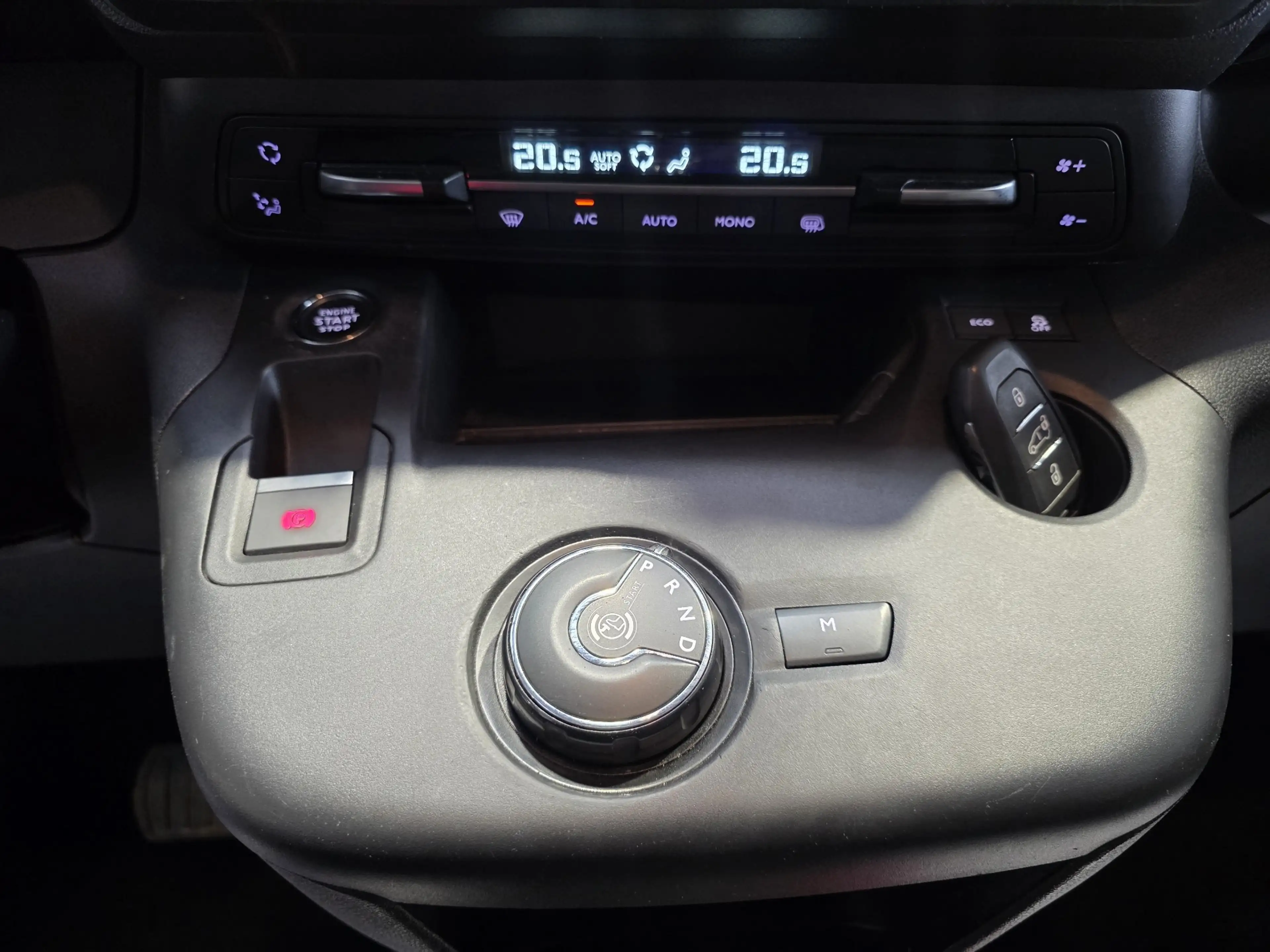 Peugeot Partner 1.5 BlueHDi BOITE AUTO // 3 PLACES / GARANTIE 1AN — photo 9