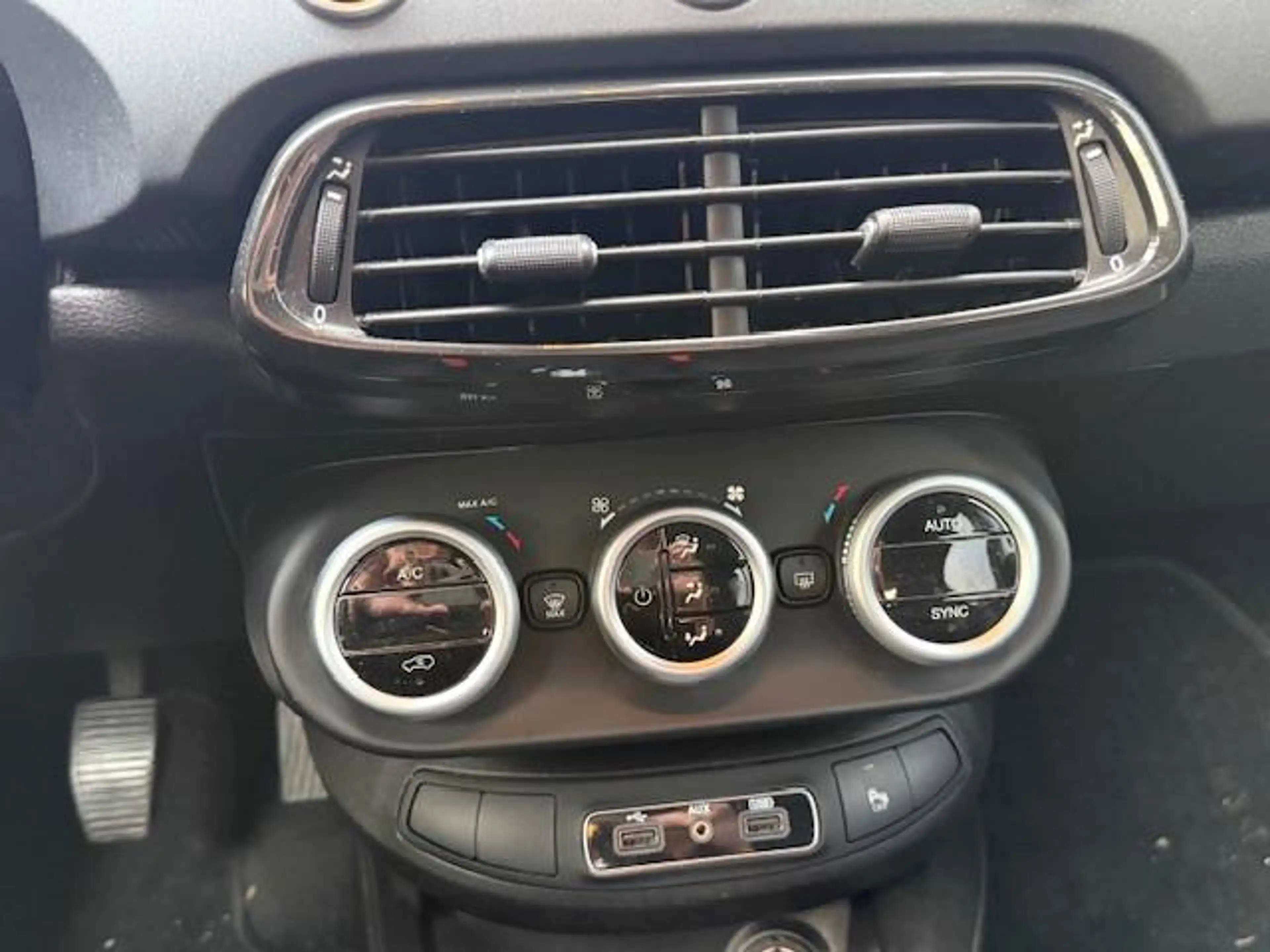 Fiat 500X 1.0 GSE 120th Ed. *carplay *cruise *climate *18” — photo 24