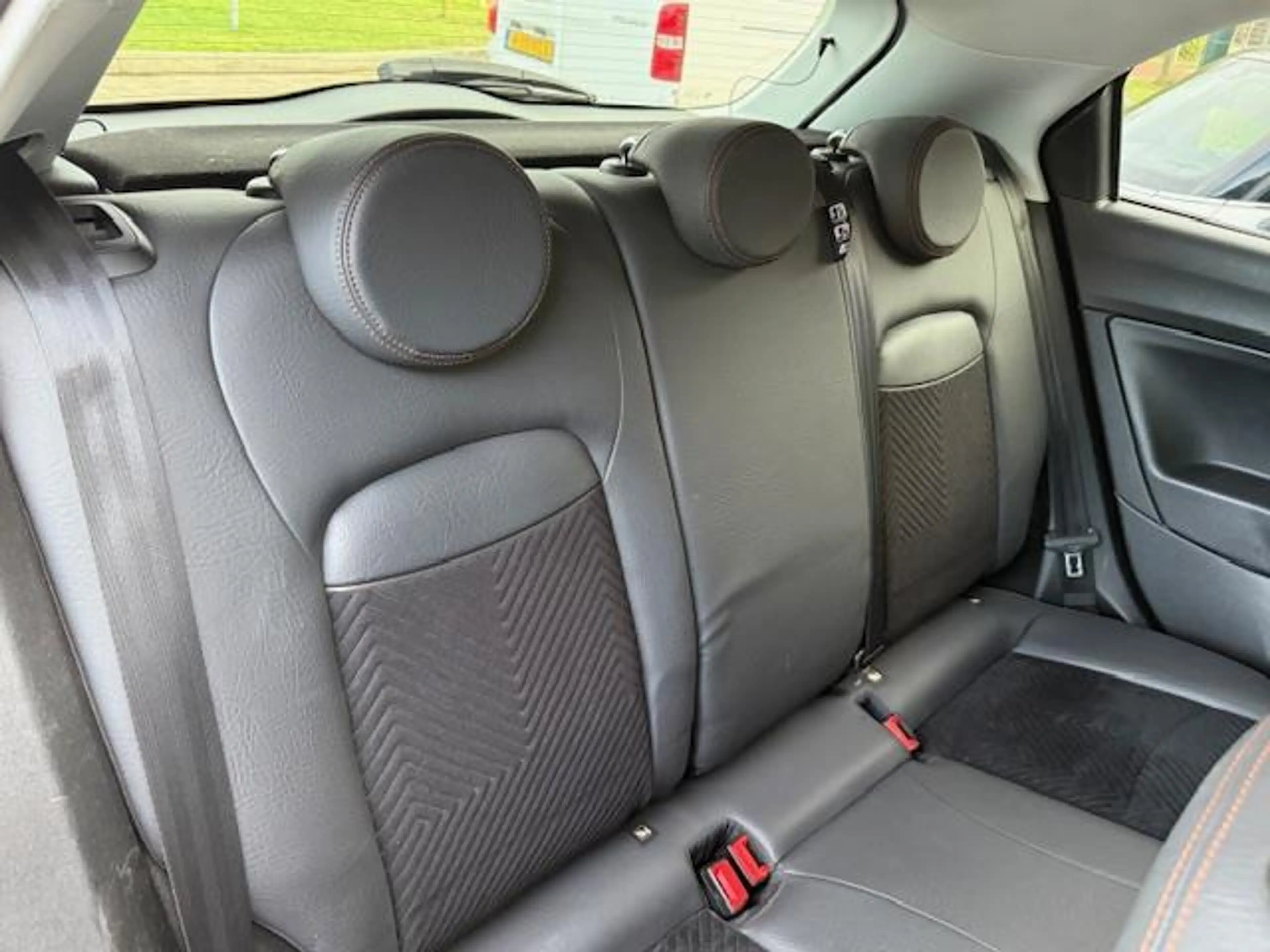 Fiat 500X 1.0 GSE 120th Ed. *carplay *cruise *climate *18” — photo 18