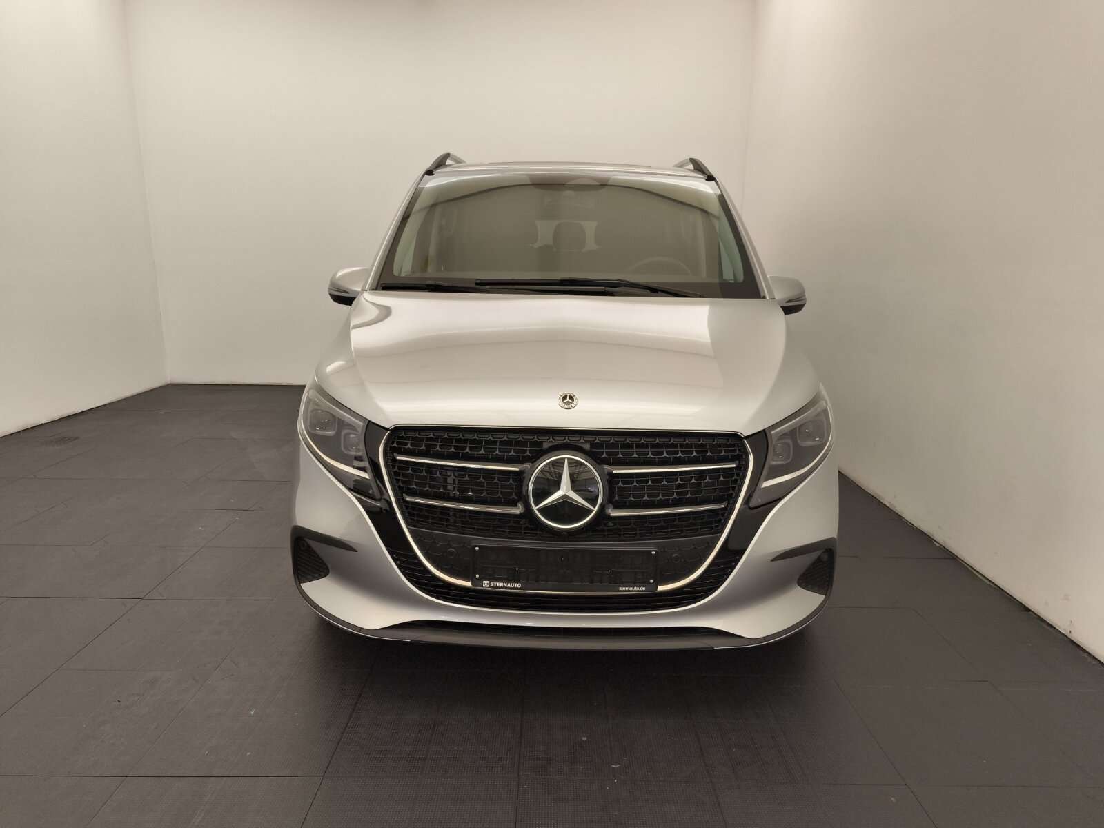 Mercedes-Benz V 220