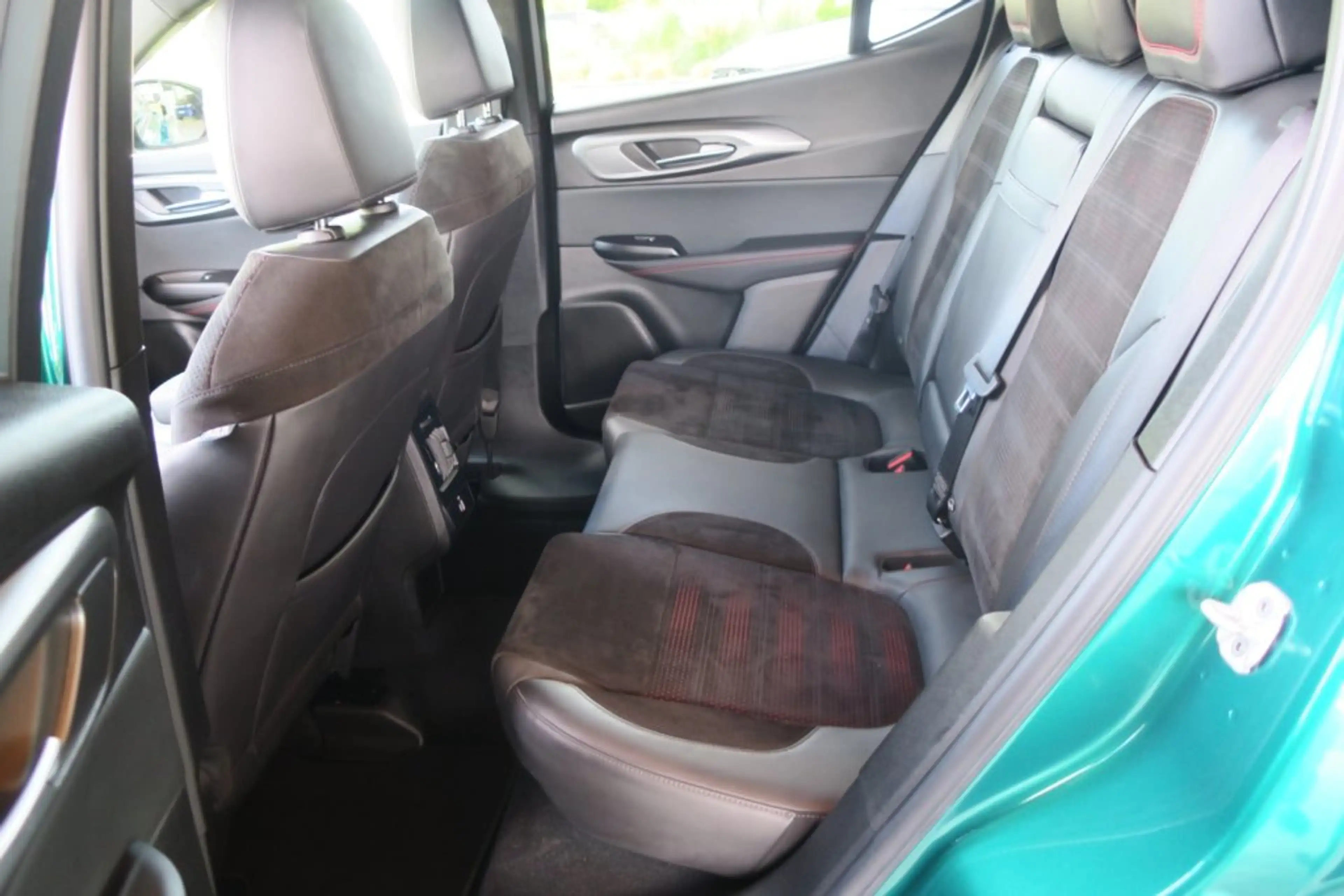 Alfa Romeo Tonale Alfa Tonale AV1 Werksgarantie bis 02.2028 — photo 9
