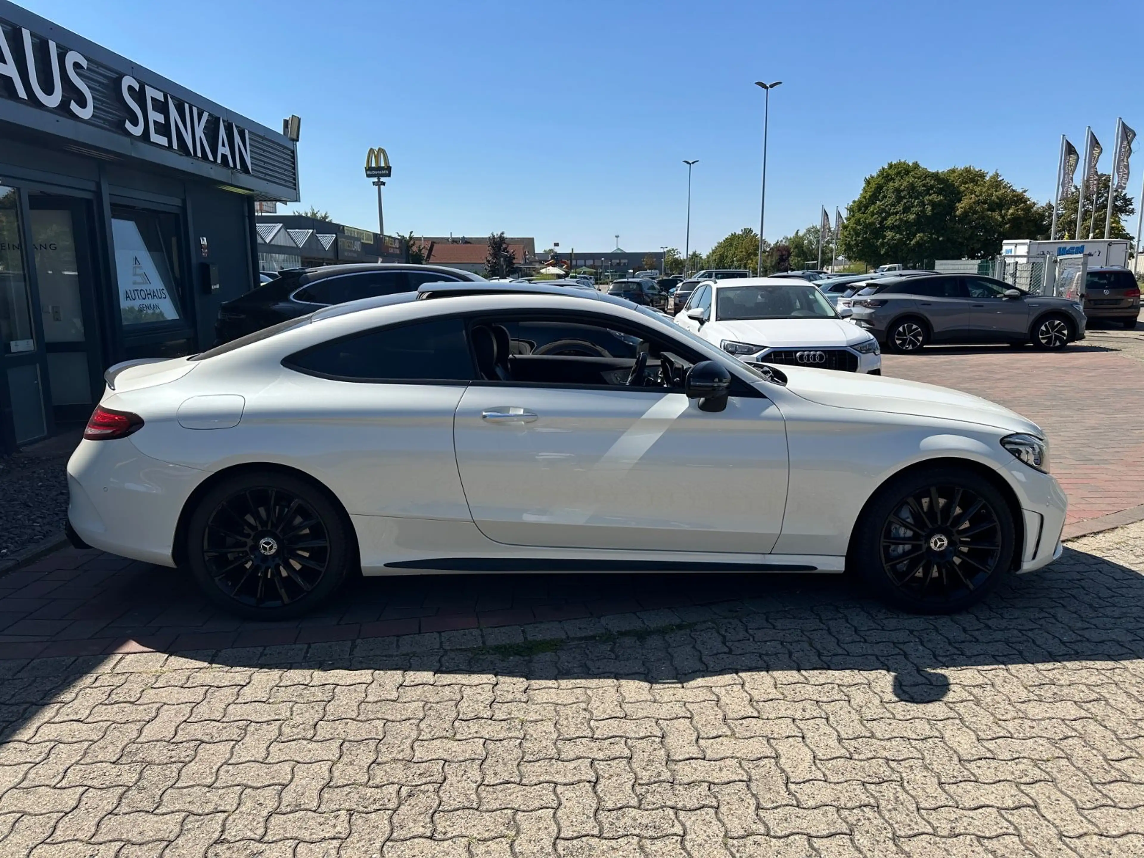 Mercedes-Benz C 43 AMG 4M Coupe*PANO*360°*HUD*BURM*ABGAS*CARBO — photo 9