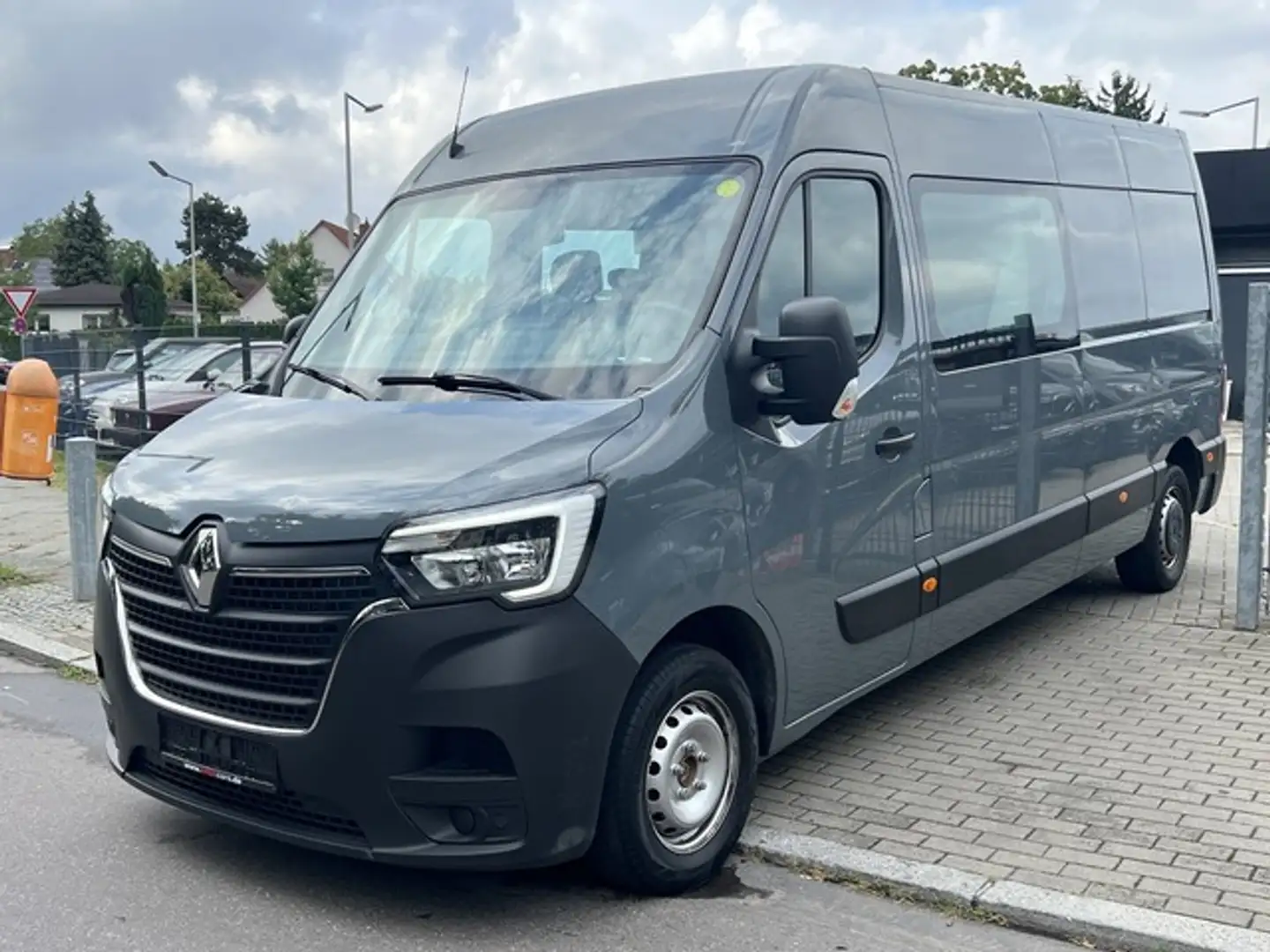 Renault Master III Kasten L3H2*HKa*3,5t*DOKA*7-SITZER*FE Grijs - 1