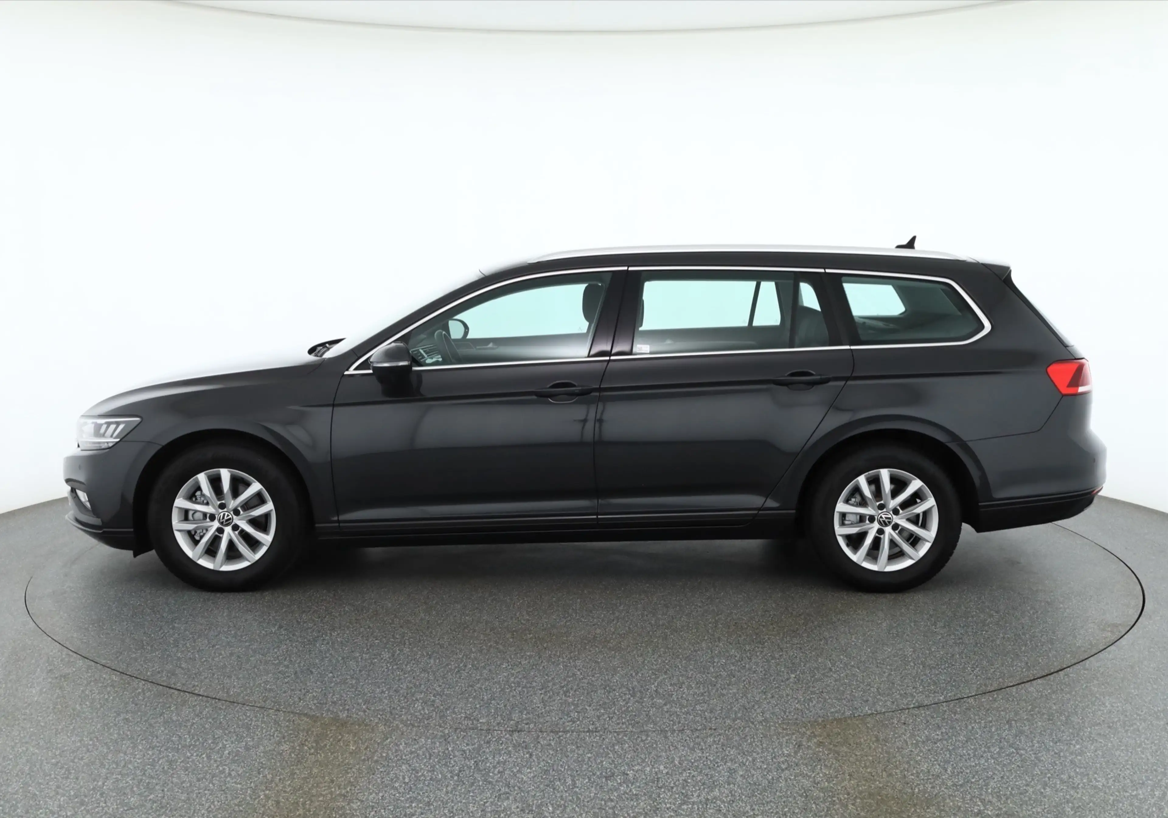 Volkswagen Passat Variant 2.0 TDI Basis LED Navi ACC Kamera — photo 2