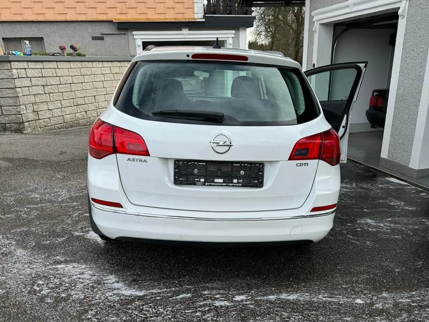 Opel Astra 1,7 CDTI Sports Tourer Weiß - 2