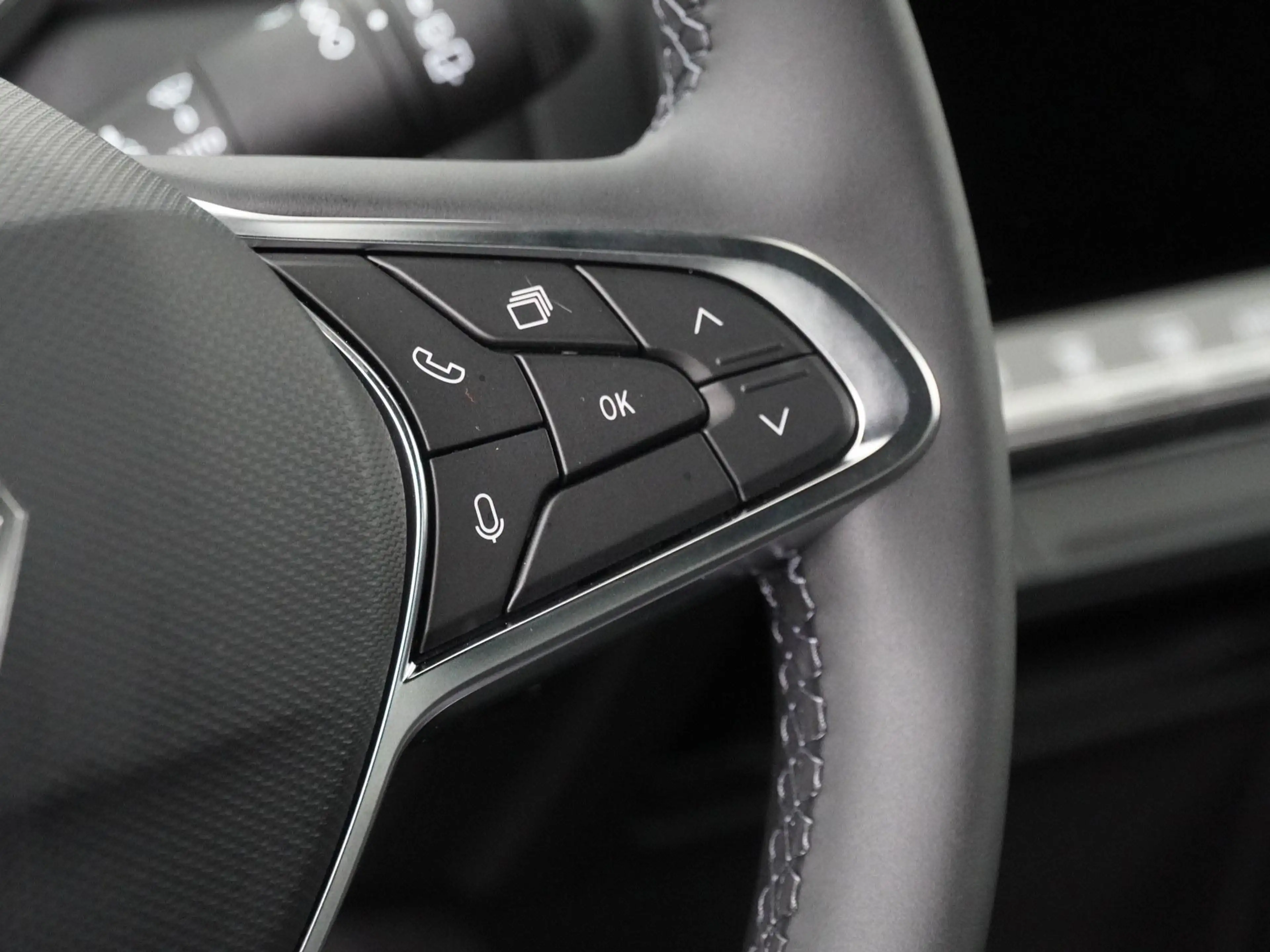 Renault Symbioz evolution full hybrid E-Tech 160 | pack navigation — photo 7