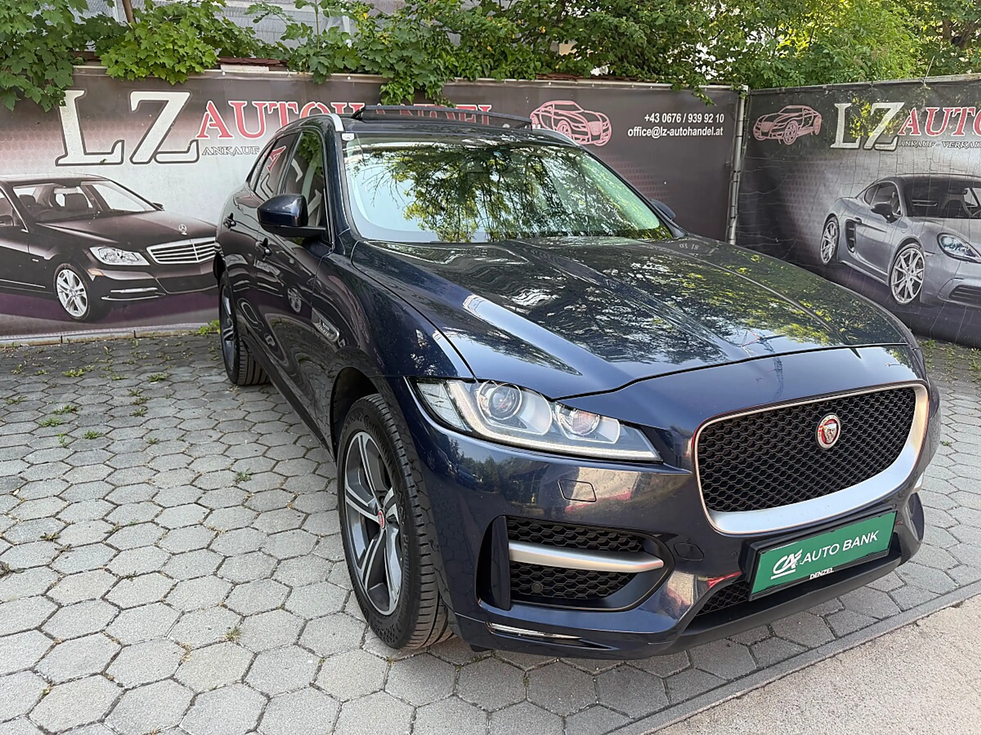 Jaguar F-Pace 20d AWD R-Sport Aut. — photo 9