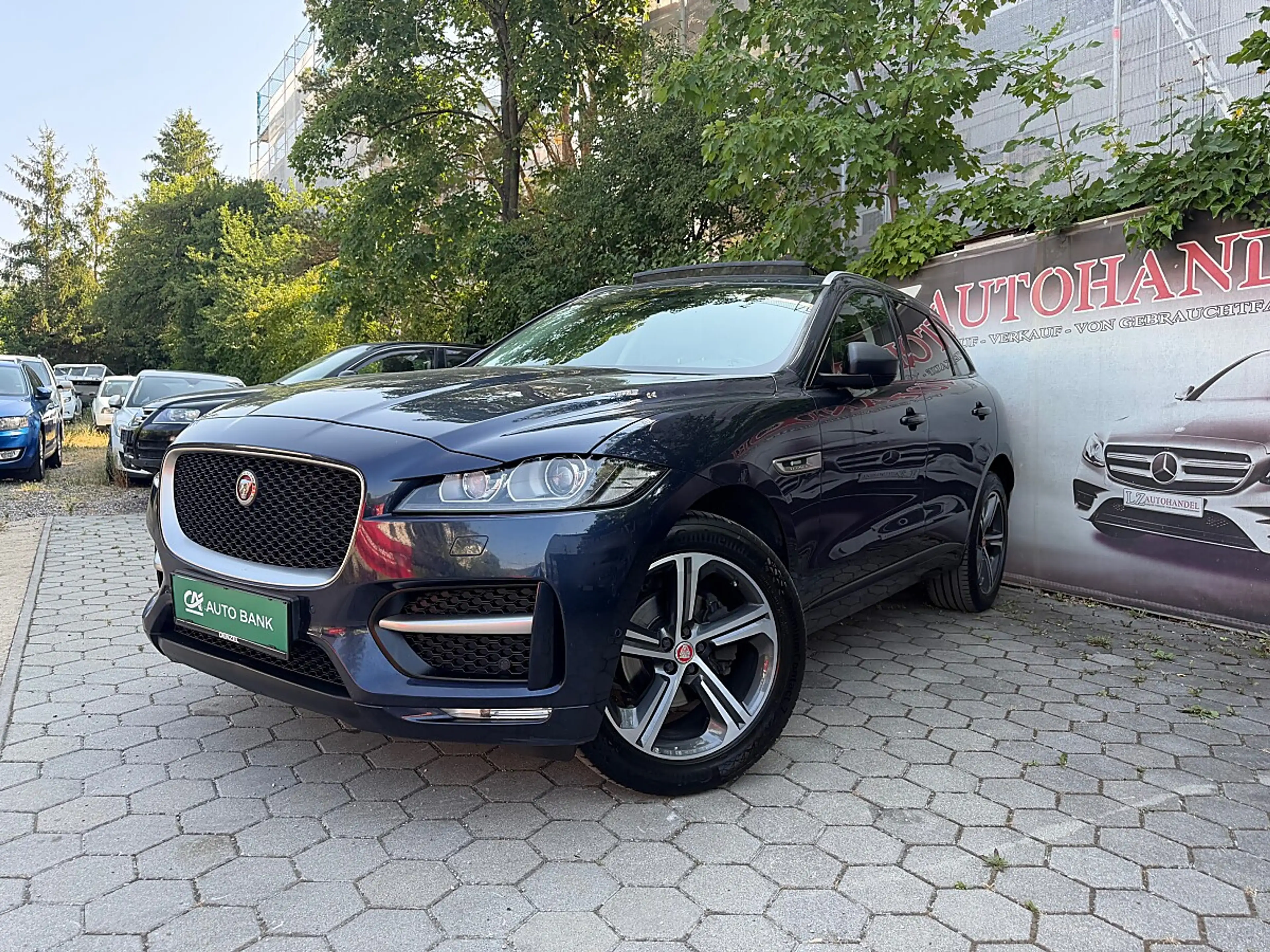 Jaguar F-Pace 20d AWD R-Sport Aut. — photo 3