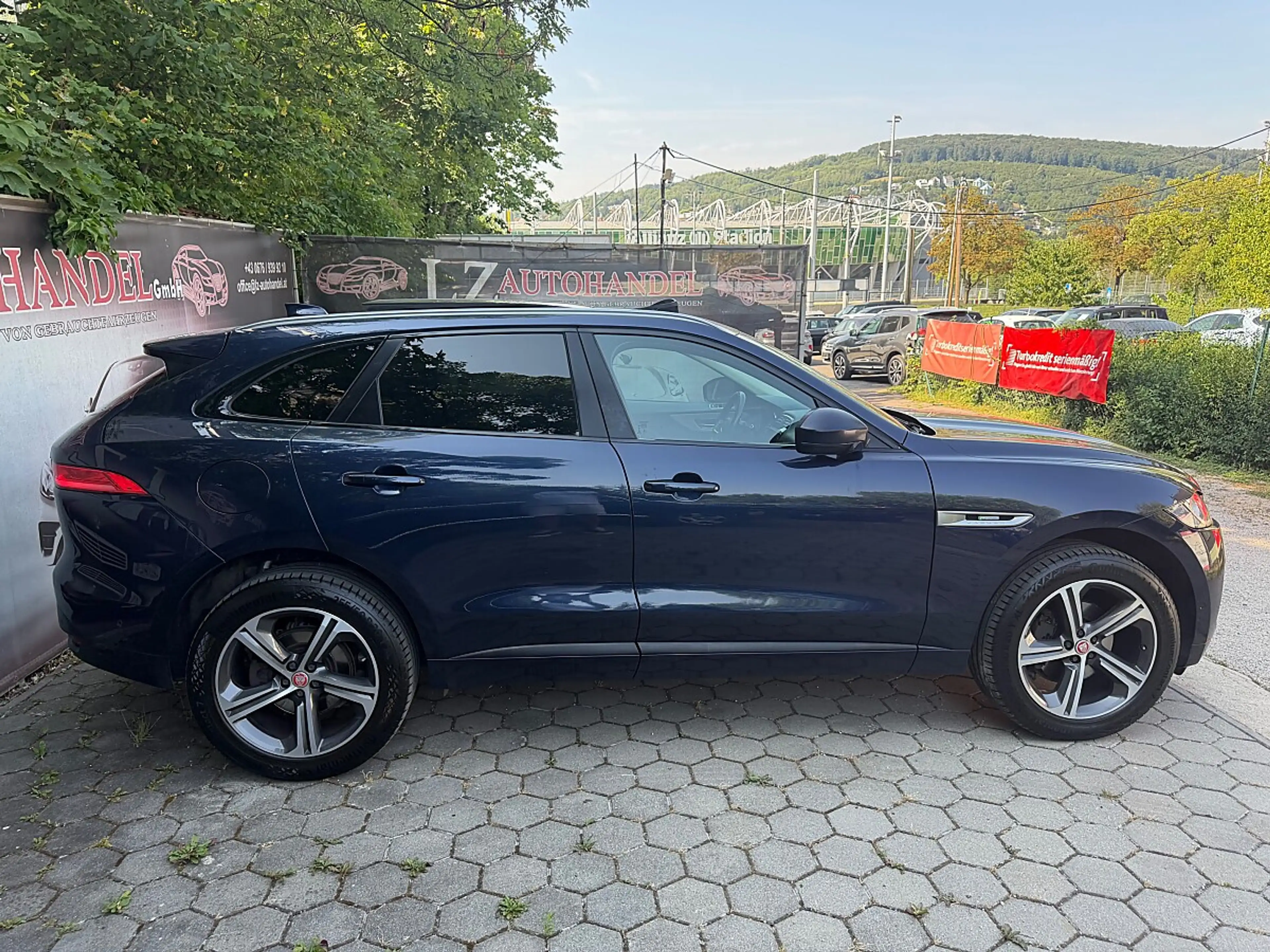 Jaguar F-Pace 20d AWD R-Sport Aut. — photo 8