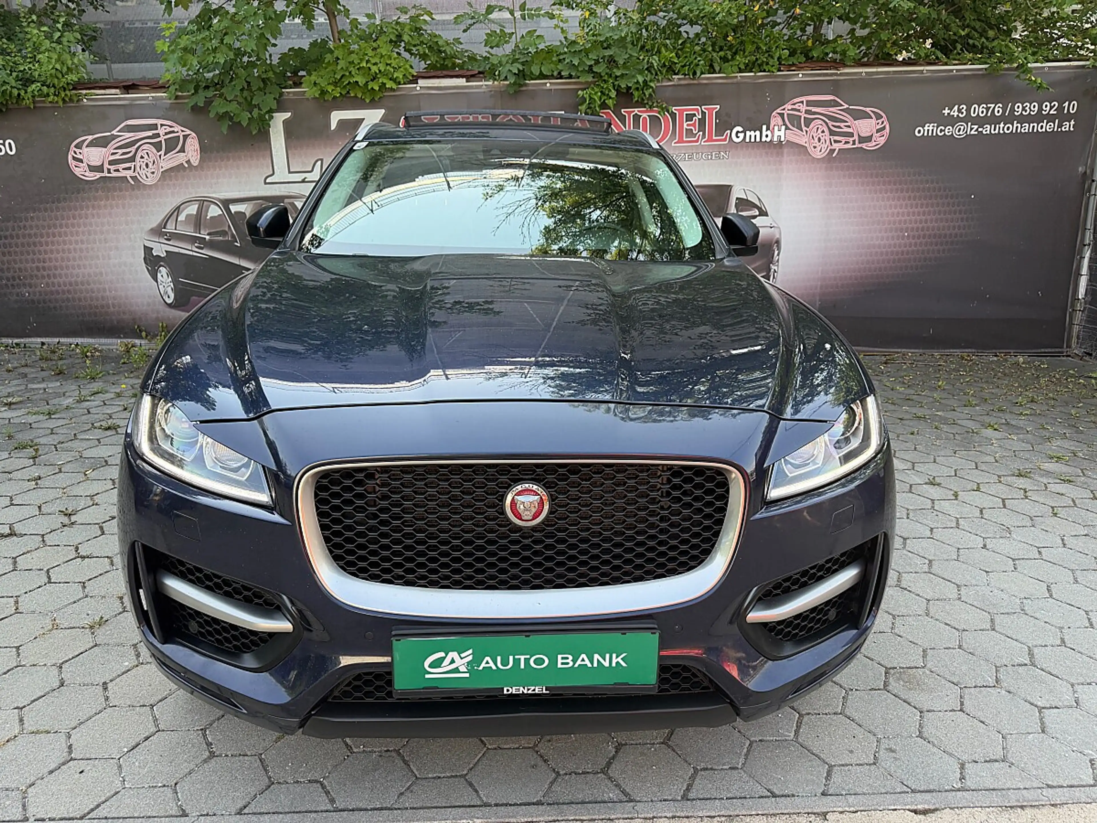 Jaguar F-Pace 20d AWD R-Sport Aut. — photo 10