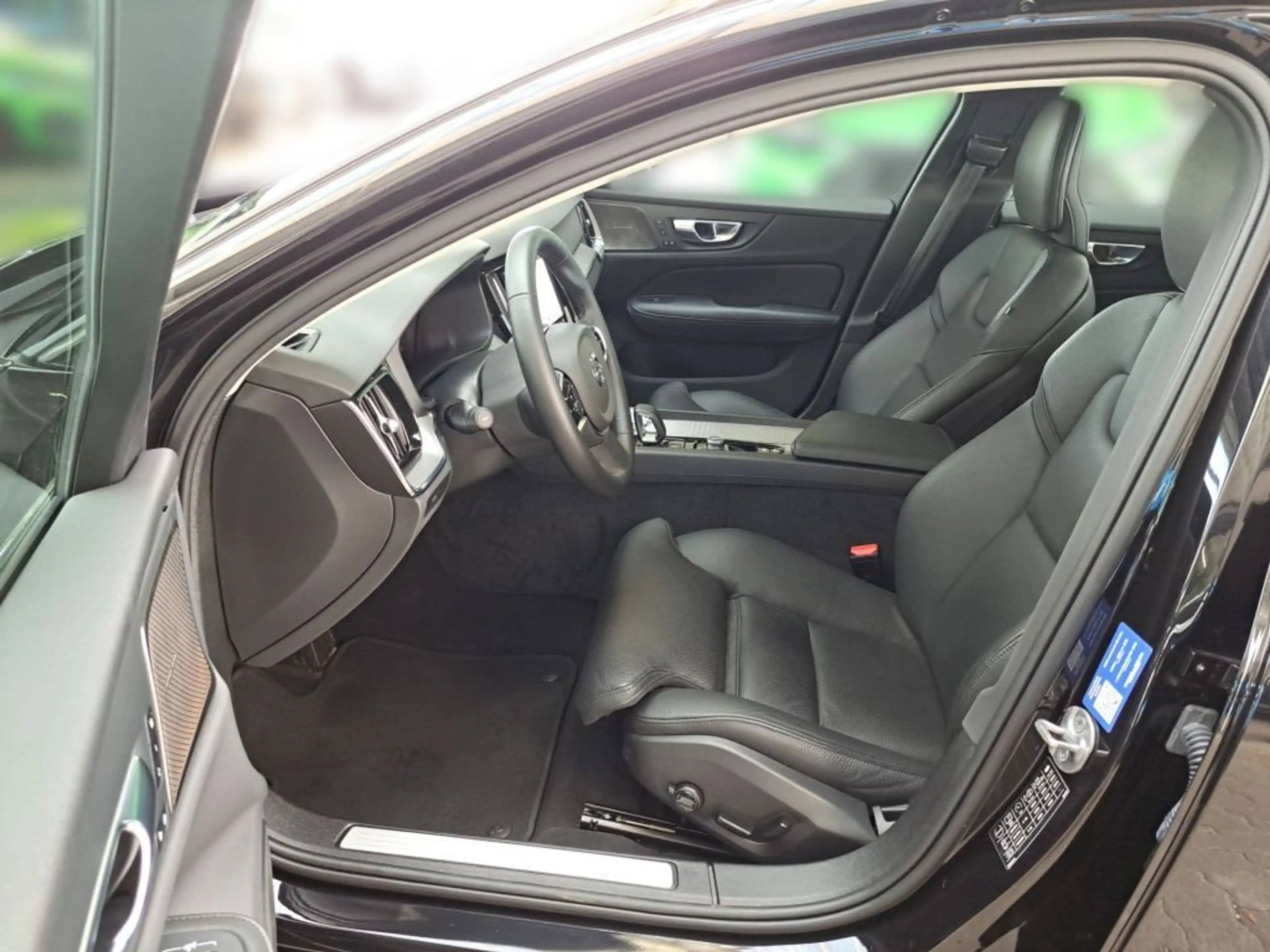 Volvo S60 B5 B AWD Plus Dark Harman/Kardon+Ambiente — photo 8