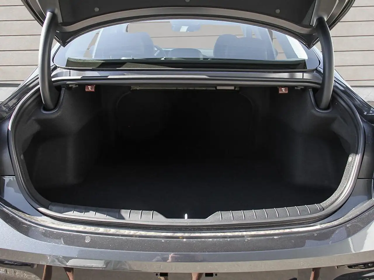 Hyundai SONATA снимка Hyundai SONATA