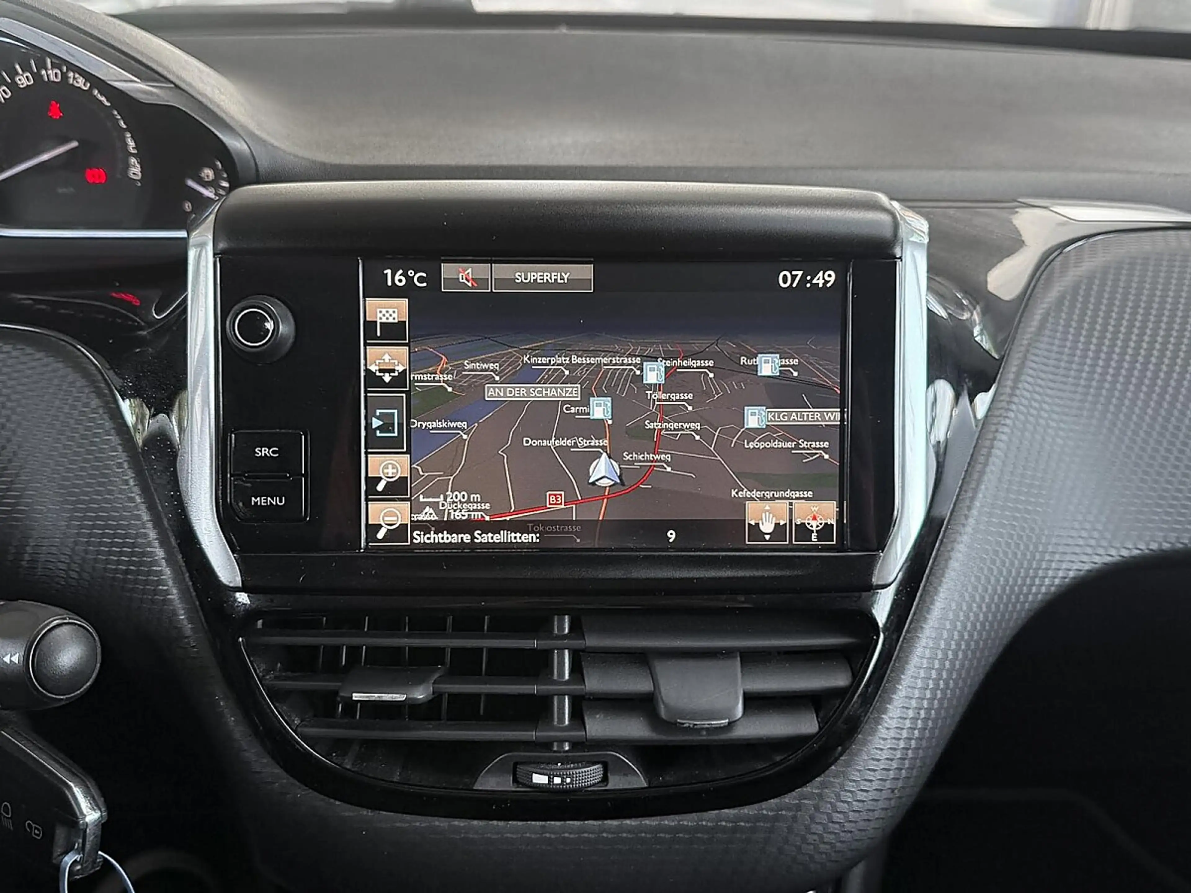 Peugeot 2008 1,2 PureTech 110 S&S Allure | PICKERL BIS 03/20... — photo 14
