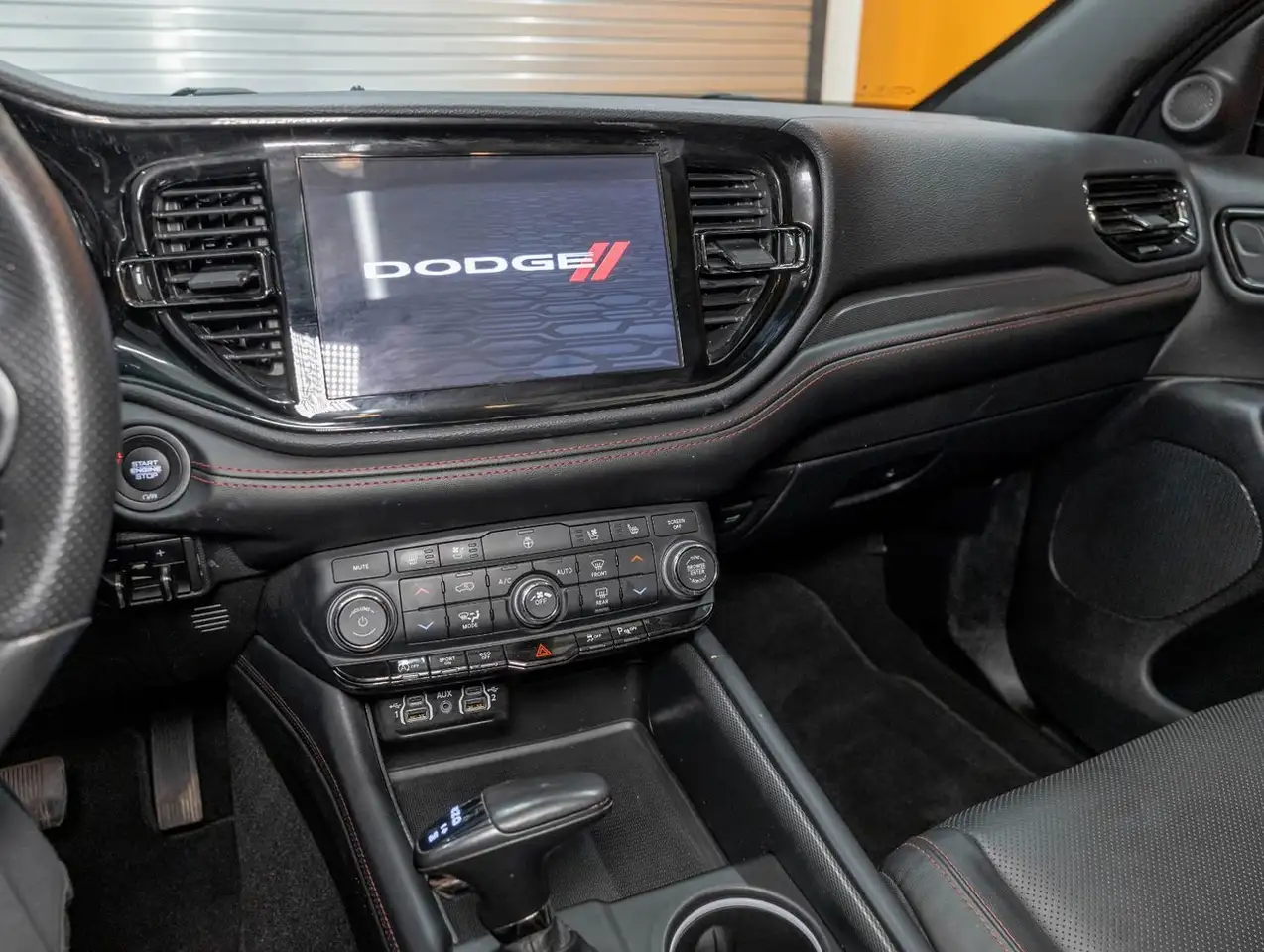 Dodge Durango снимка Dodge Durango