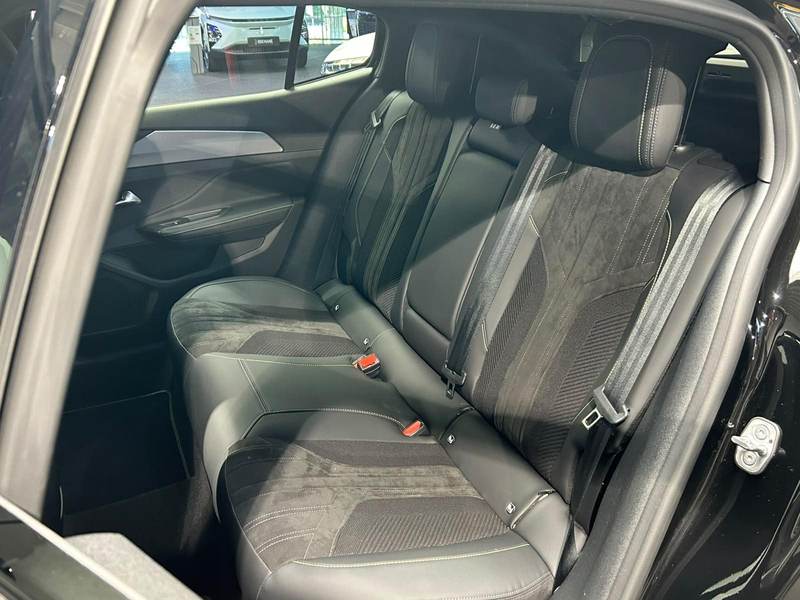 Peugeot 408 1.2 PureTech GT 130 EAT8 | Navigatie | 360 Camera — photo 5
