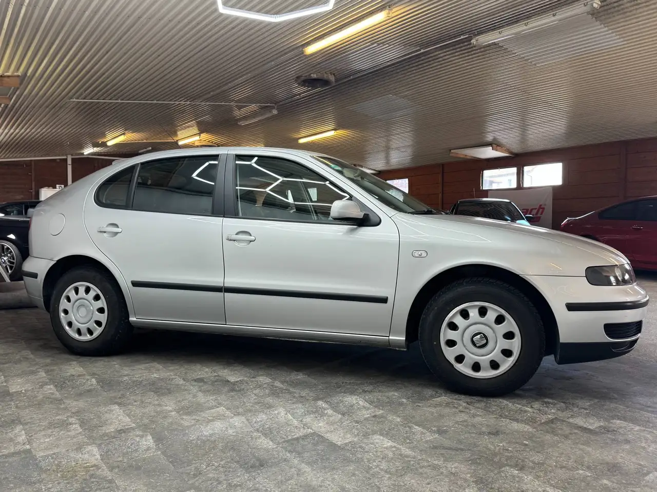 SEAT Leon 1.4 16V Stella TÜV NEU Wenig KM, foto 4