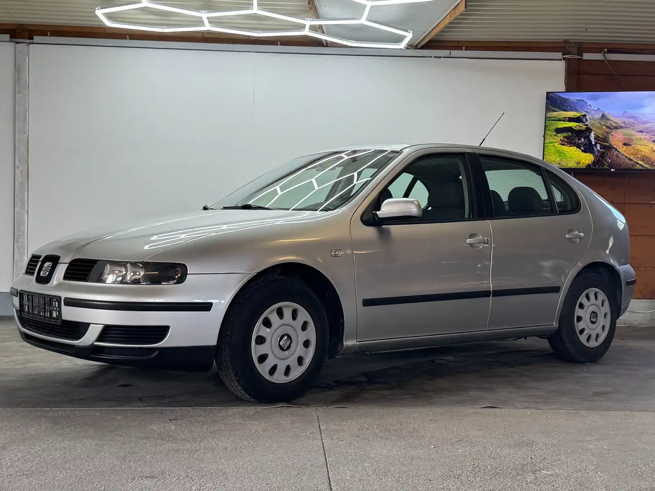 SEAT Leon 1.4 16V Stella TÜV NEU Wenig KM, foto 1