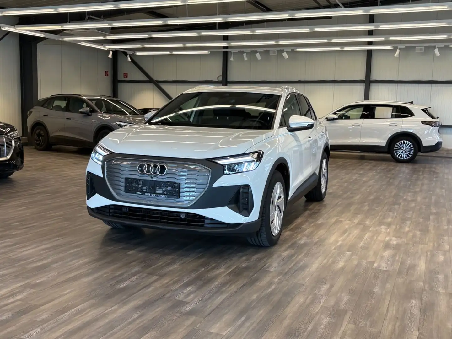Audi Q4 e-tron 35 e-tron Virtual LED Blanco - 2