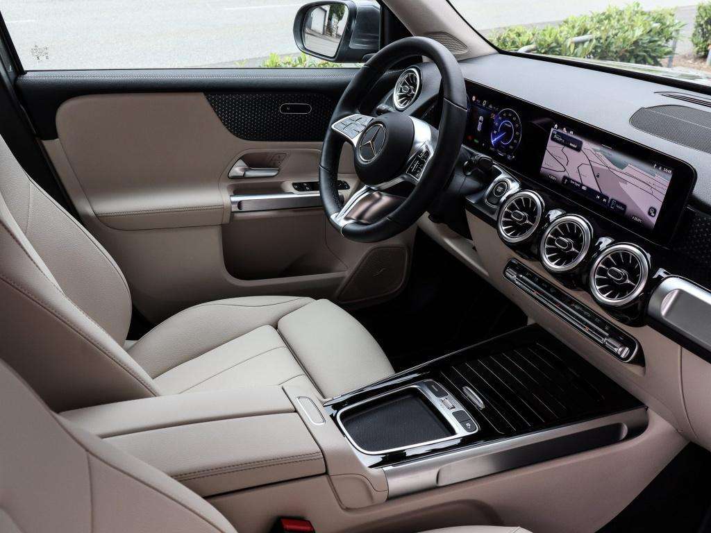 Mercedes-Benz EQB