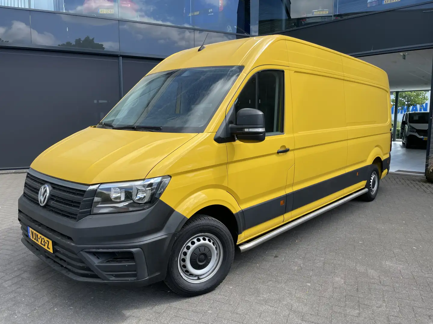 Volkswagen Crafter 35 2.0 TDI L4H3 Highline Airco - Cruise control - Geel - 2