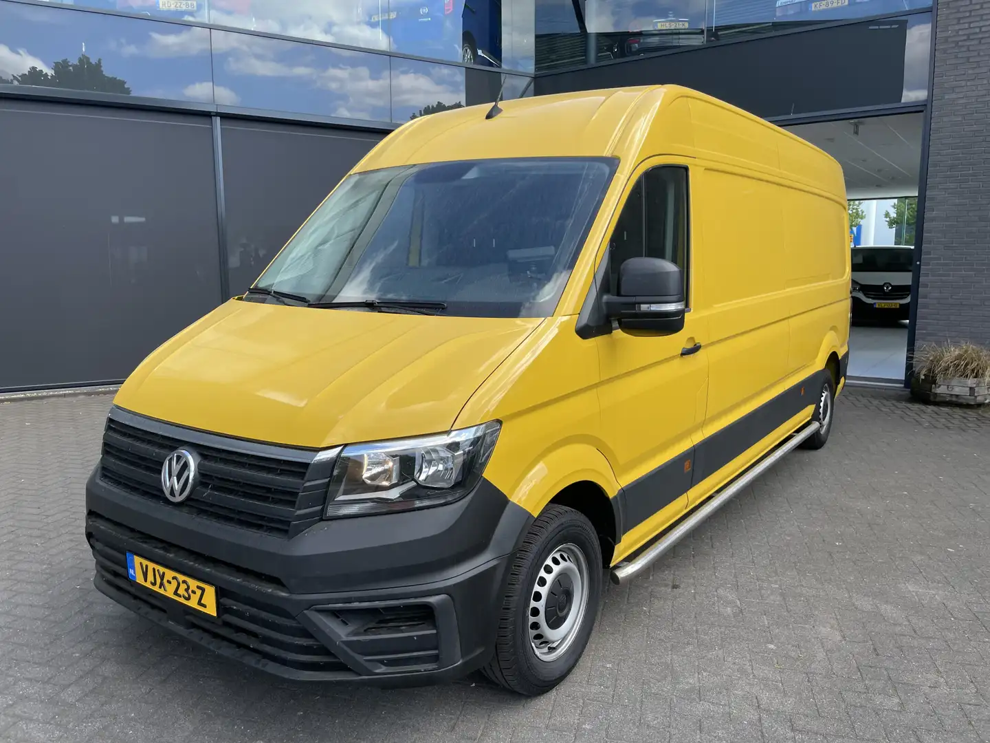 Volkswagen Crafter 35 2.0 TDI L4H3 Highline Airco - Cruise control - Geel - 1