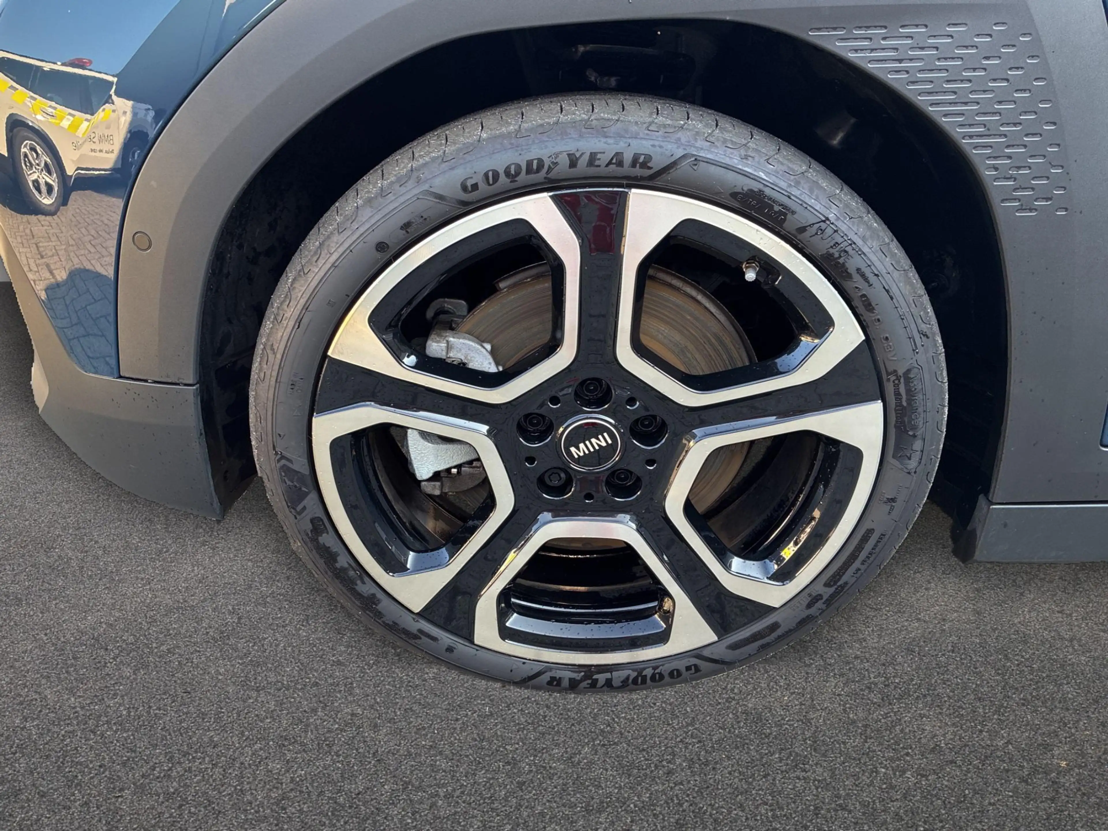 MINI Aceman Favoured Trim — photo 11