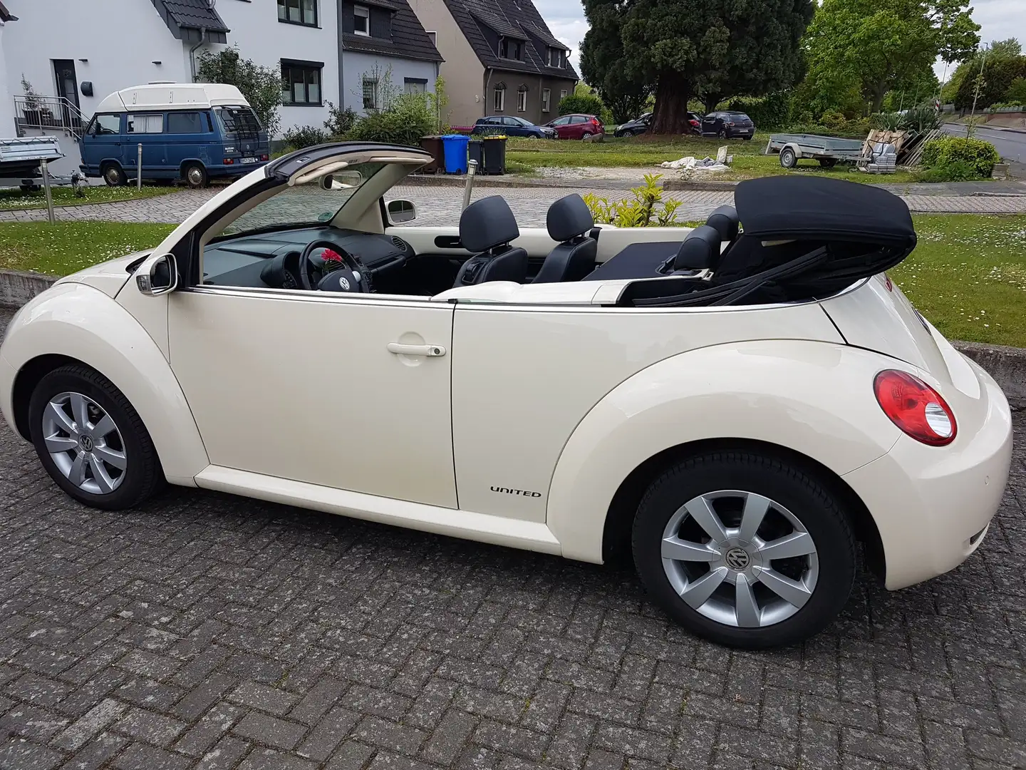 Volkswagen New Beetle New Beetle Cabriolet 1.6 United Beżowy - 2