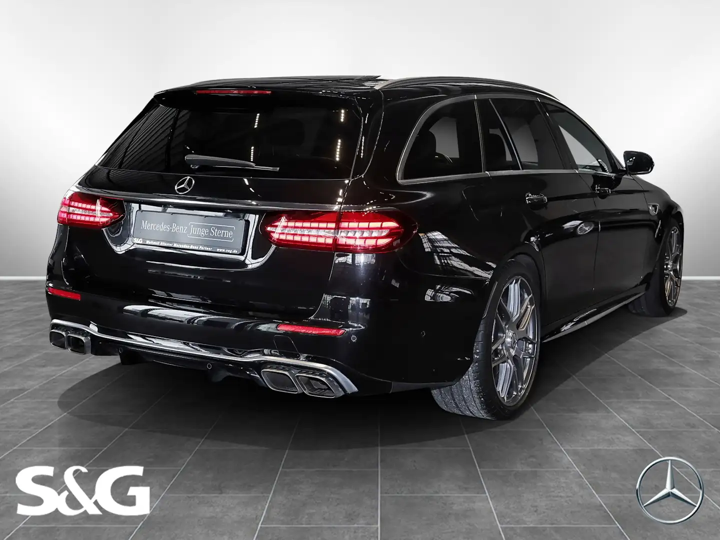 Mercedes-Benz E 63 AMG S 4M+ T AMG Pano+HUD+AHK+360°+MBUX+LED Schwarz - 2